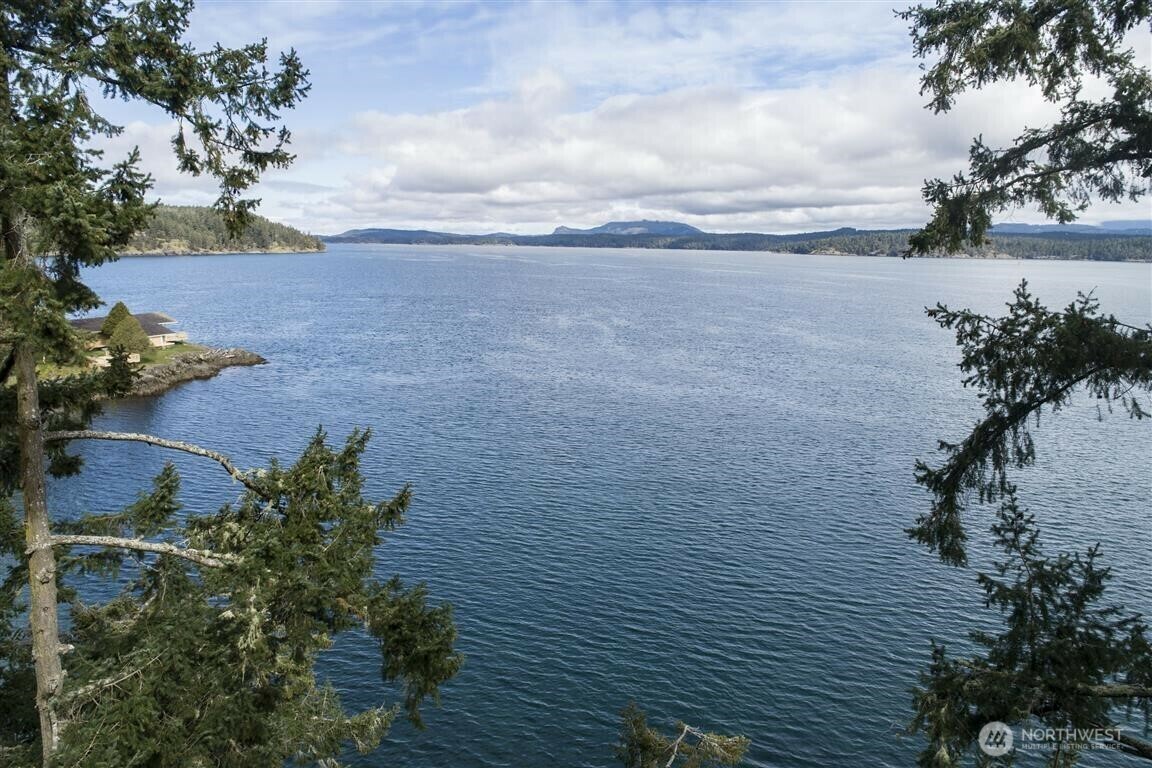 Property Photo: 23 Brown Island WA 98250