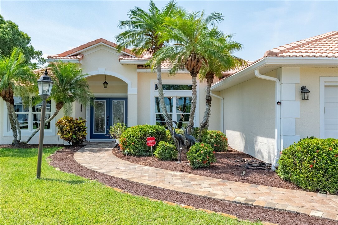 Property Photo: 208 Chello Avenue FL 32958