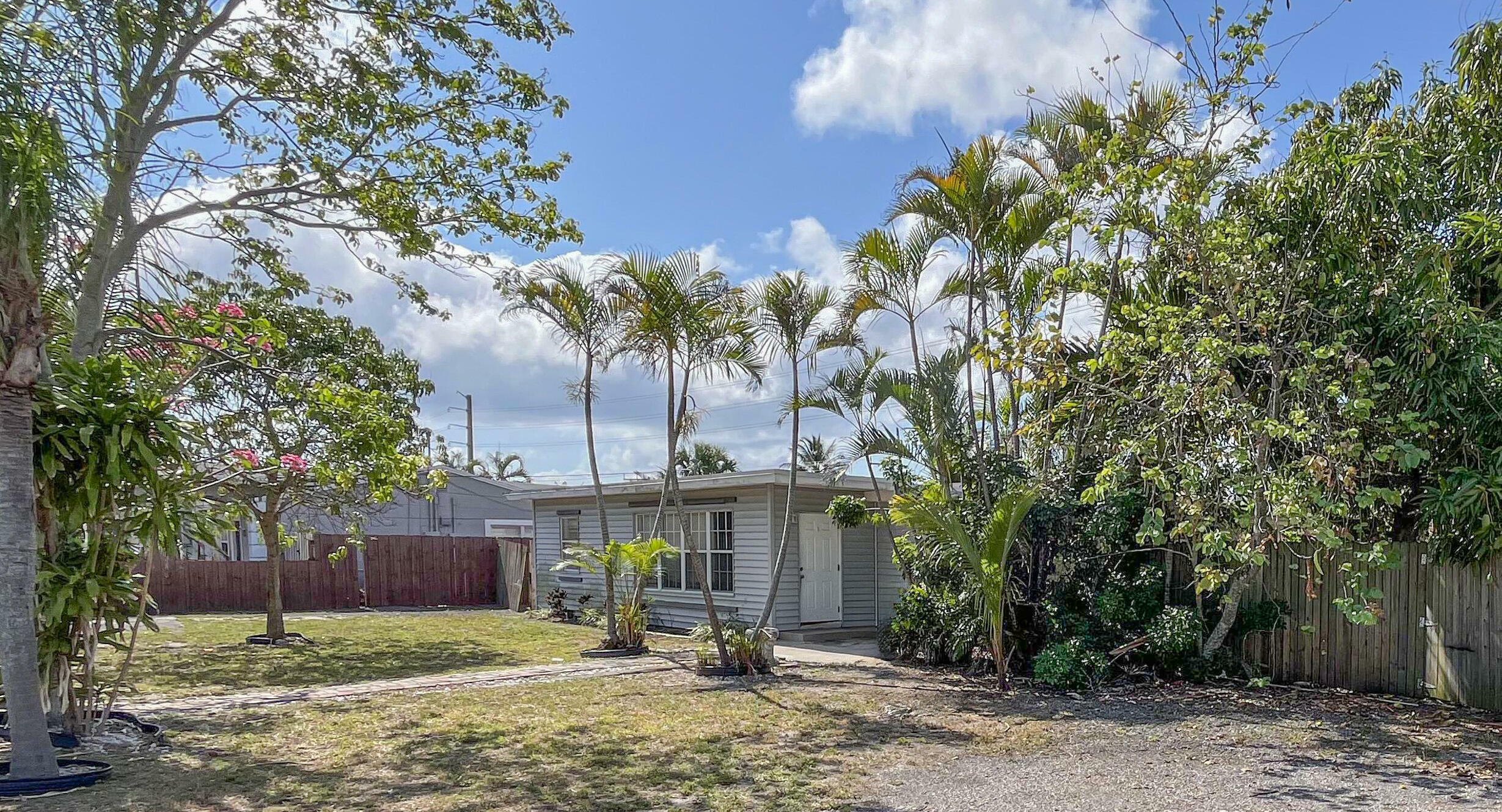 Property Photo: 2818 Alabama Street FL 33406