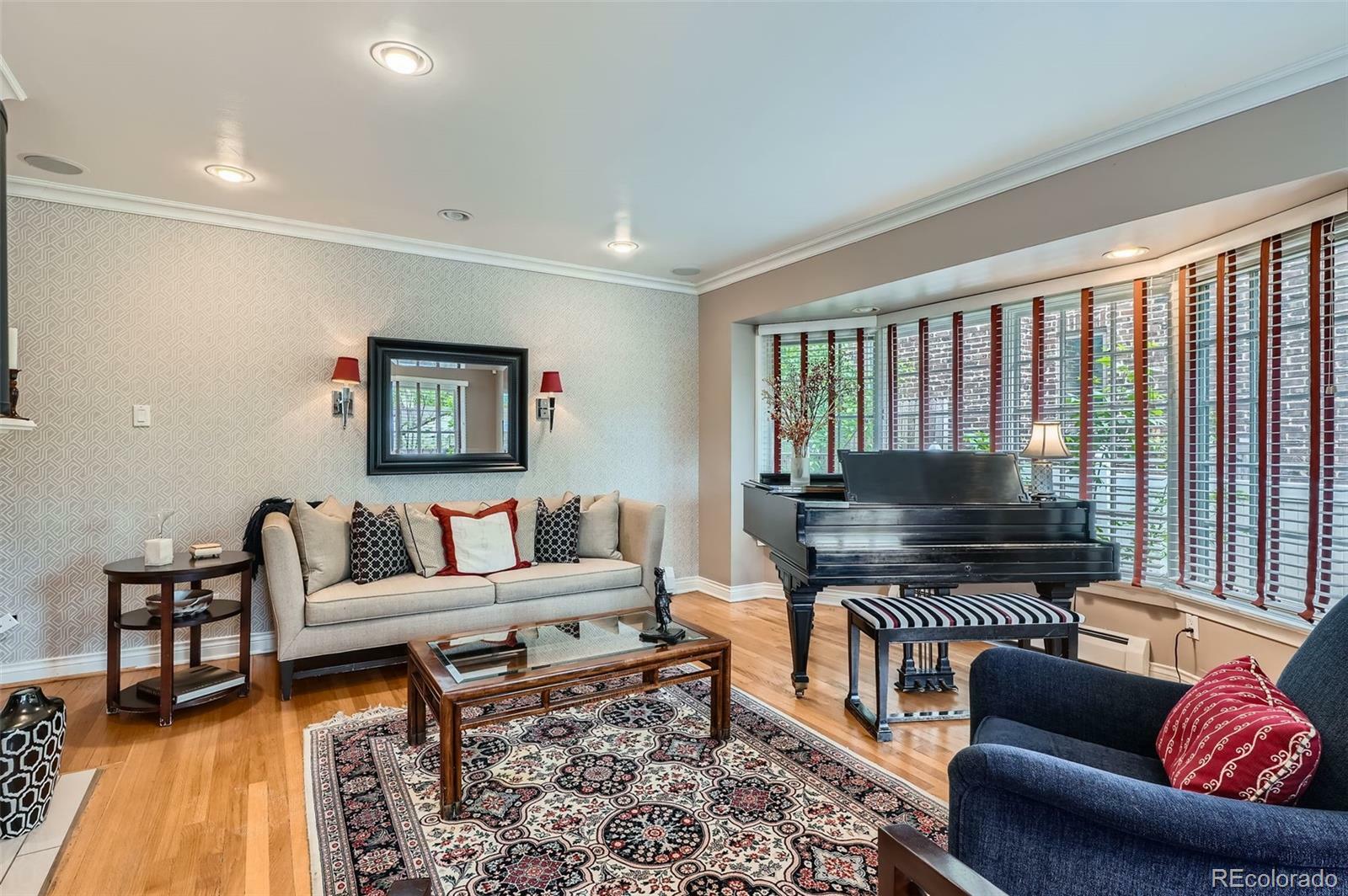 Property Photo: 824 S Medea Way CO 80209