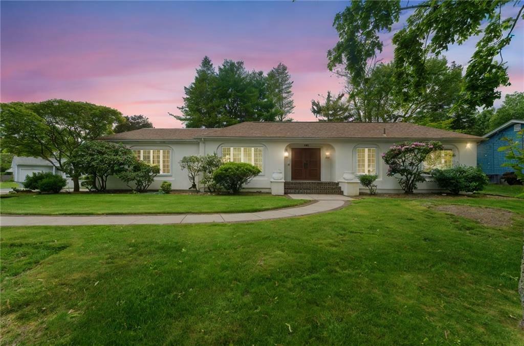 461 Narragansett Parkway  Warwick RI 02888 photo