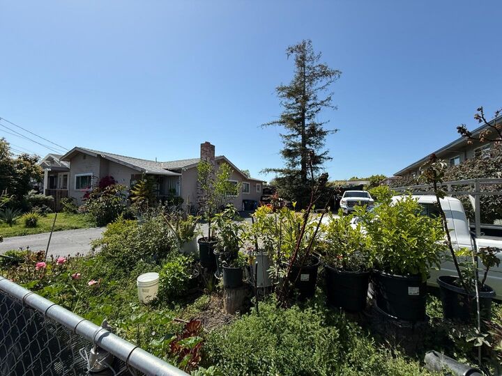 Property Photo: 440 Madison Avenue CA 94061
