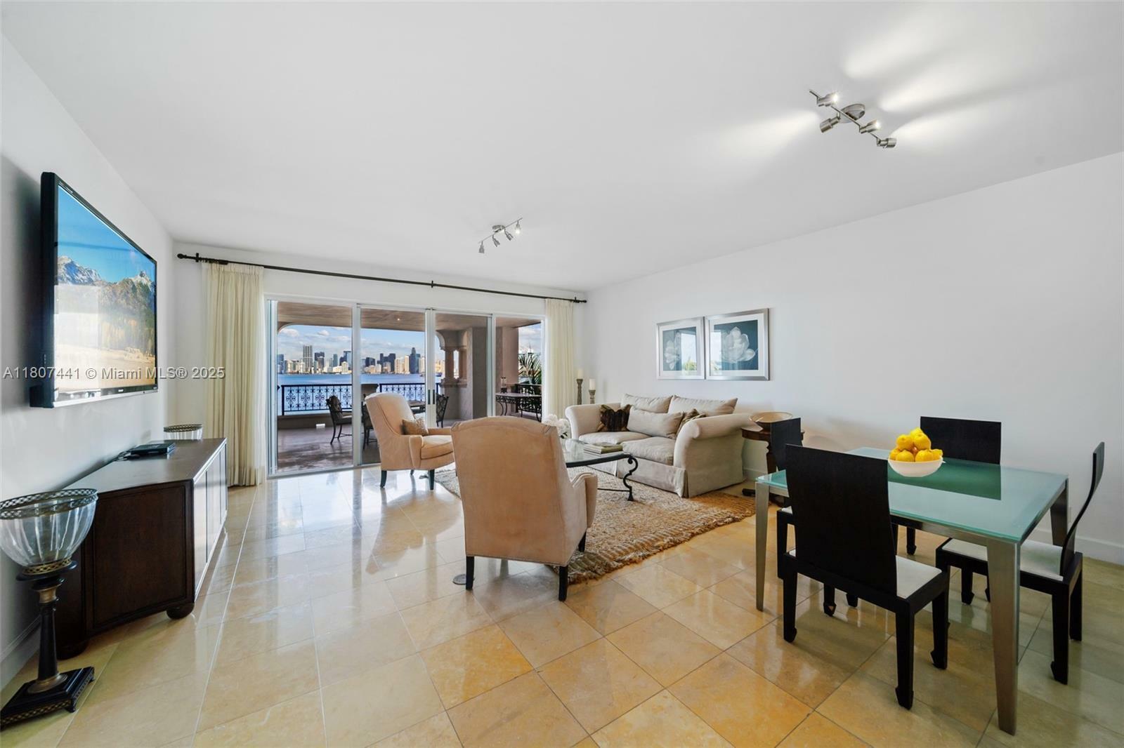 Property Photo: 5235 Fisher Island Dr 5235 FL 33109