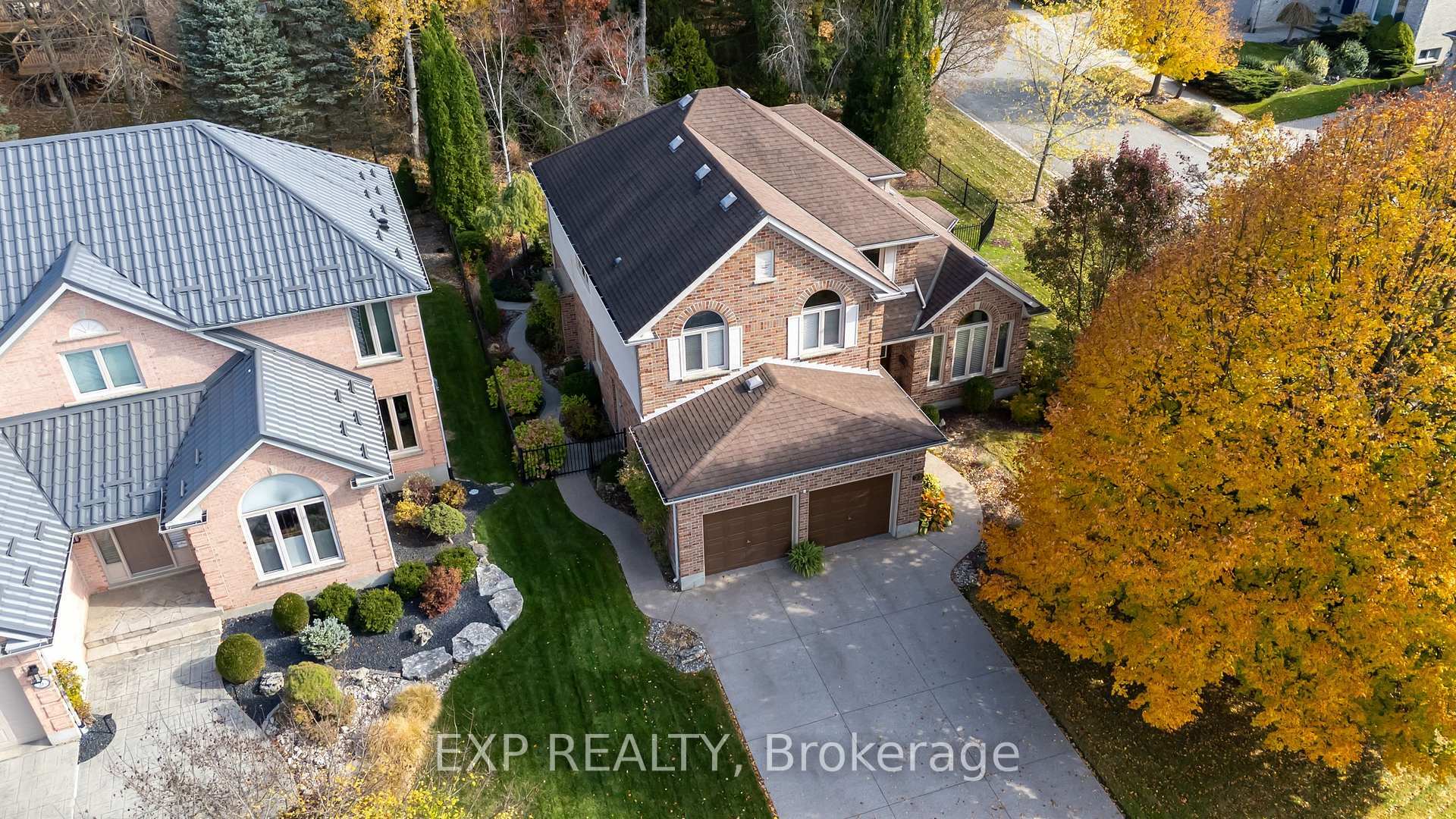 Property Photo:  22 Glenridge Crescent  ON N6G 4W5 