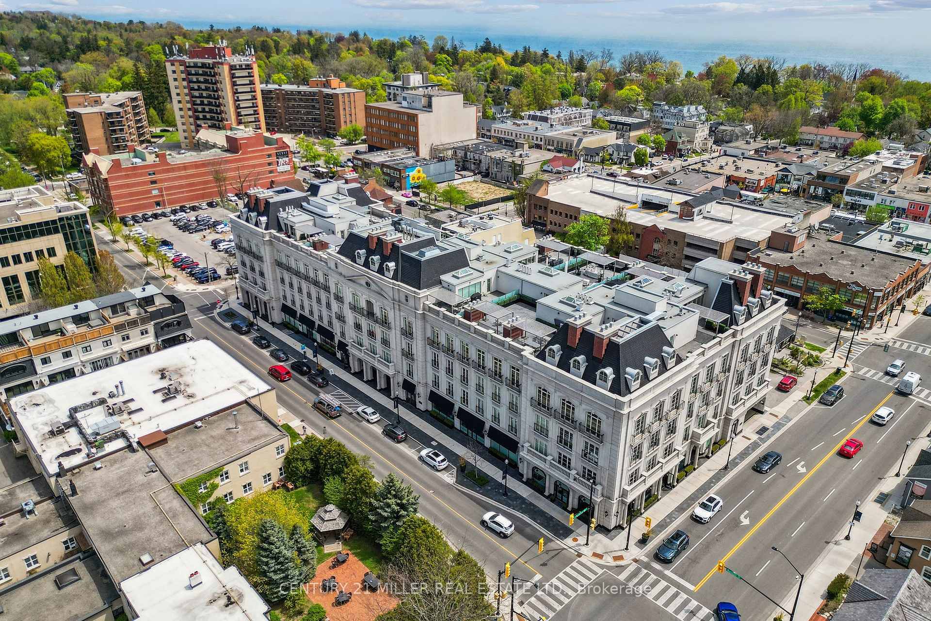 Property Photo: 300 Randall Street Ph9 ON L6J 0G2