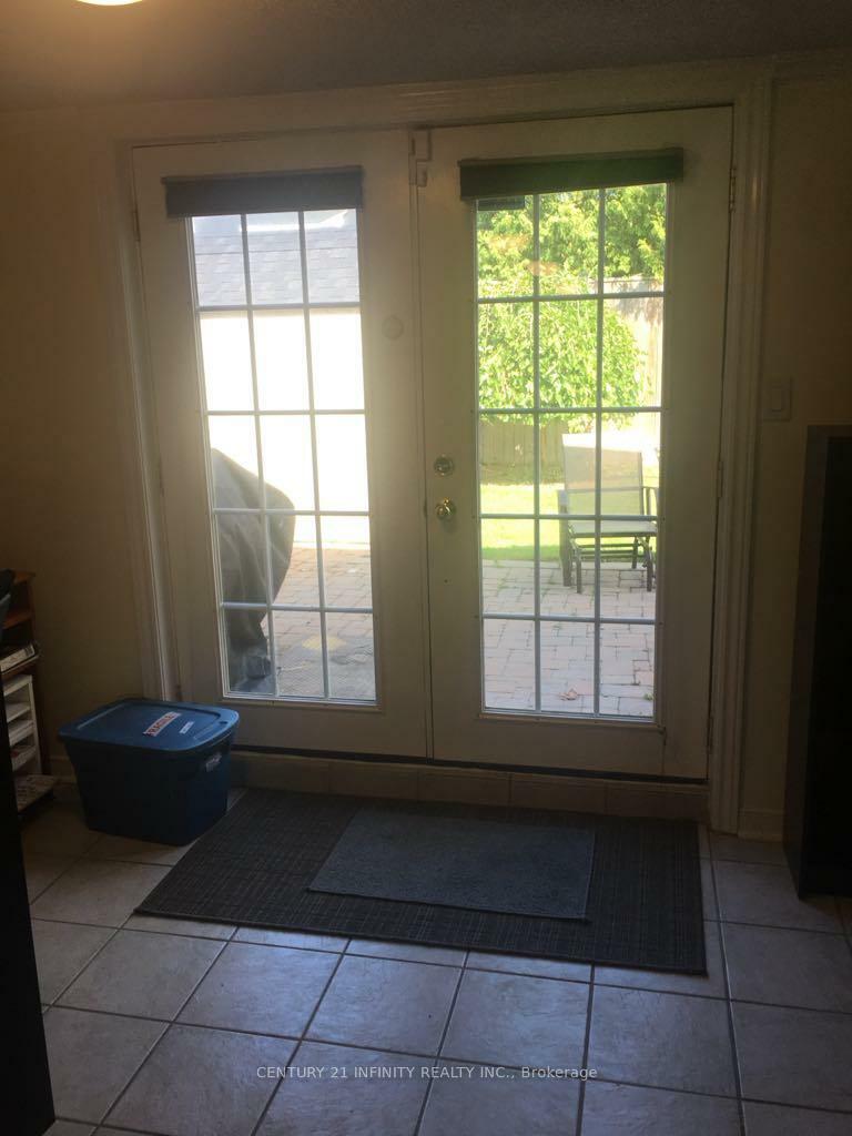 375 Fairlawn Street  Oshawa ON L1J 4R2 photo