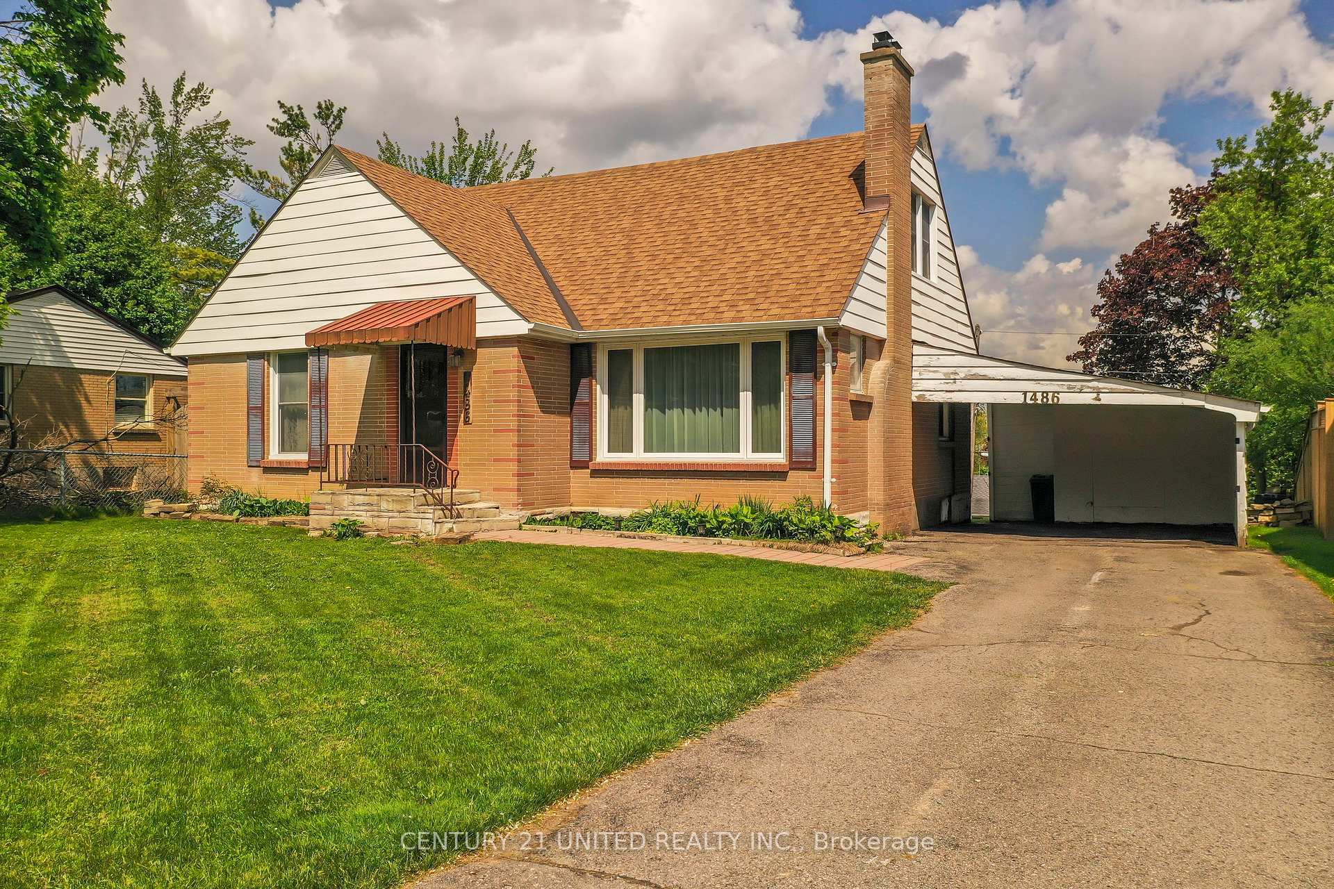 Property Photo: 1486 Glencairn Avenue ON K9J 6S3