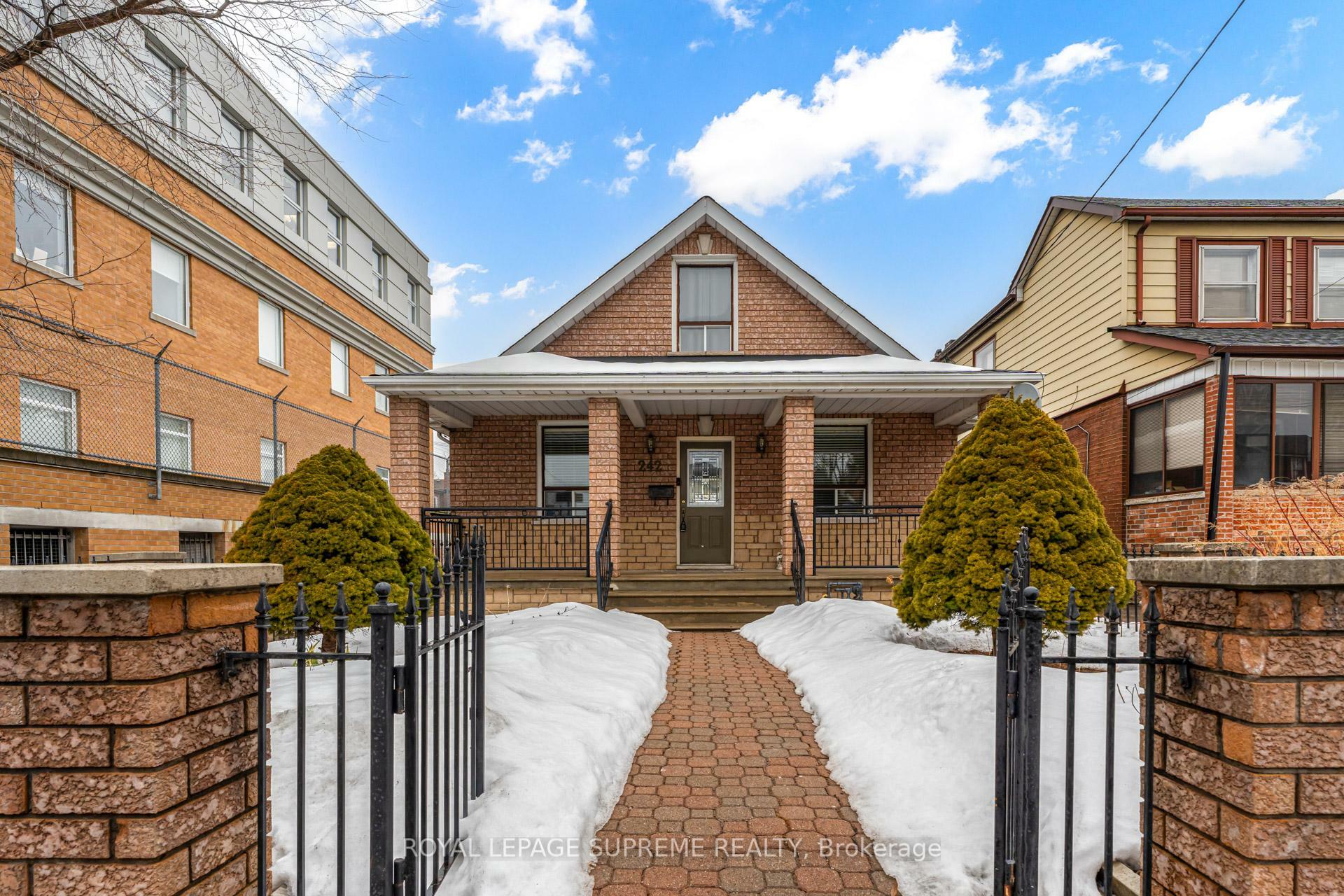 Property Photo:  242 Aileen Avenue Bsmt  ON M6M 1G4 