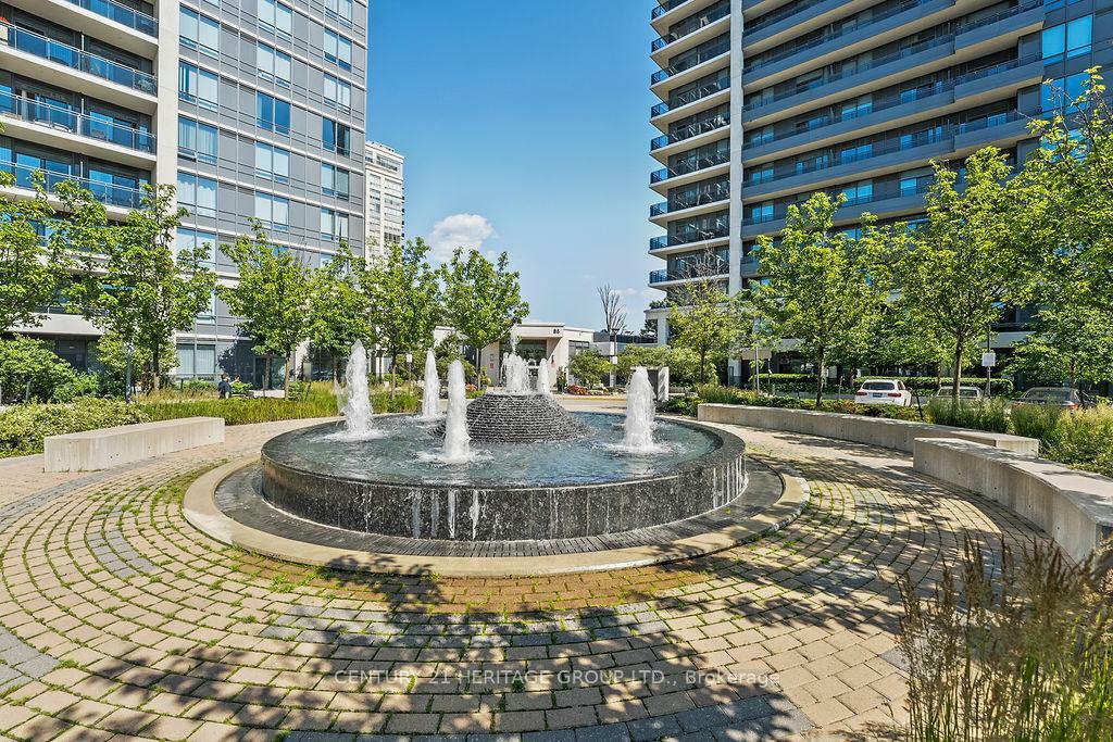 Property Photo: 85 North Park Road 406 ON L4J 0H9