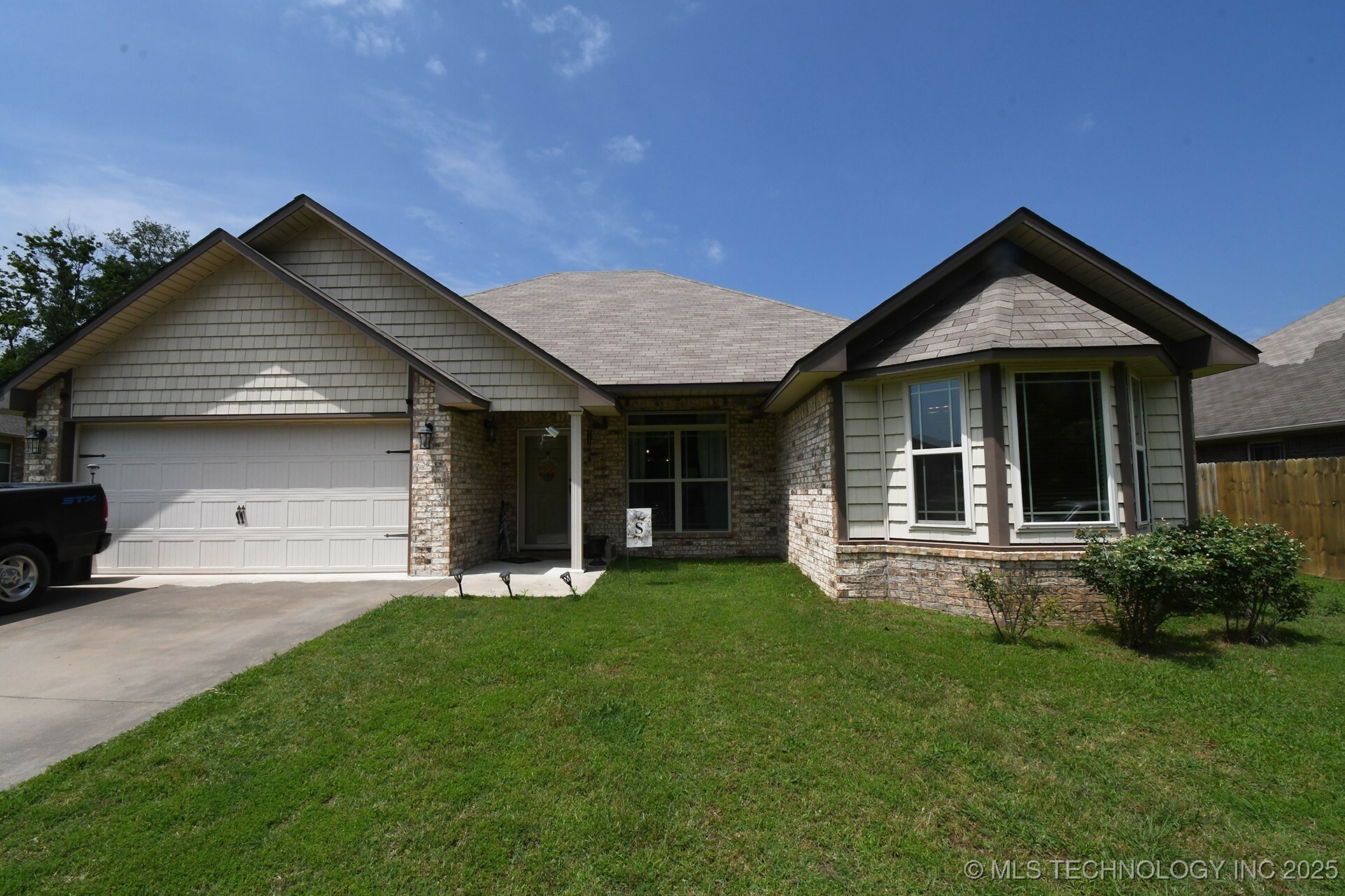 Property Photo: 114 Stone OK 74954