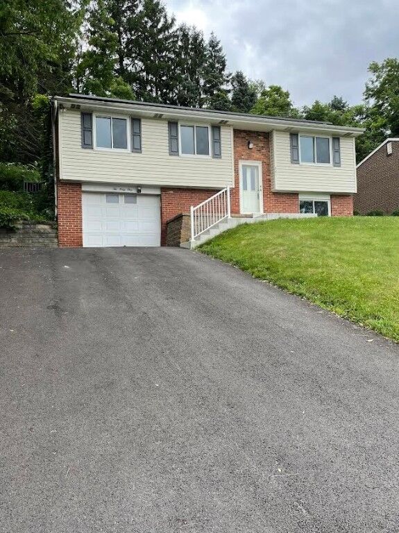 Property Photo:  241 Willow Drive  PA 15146 