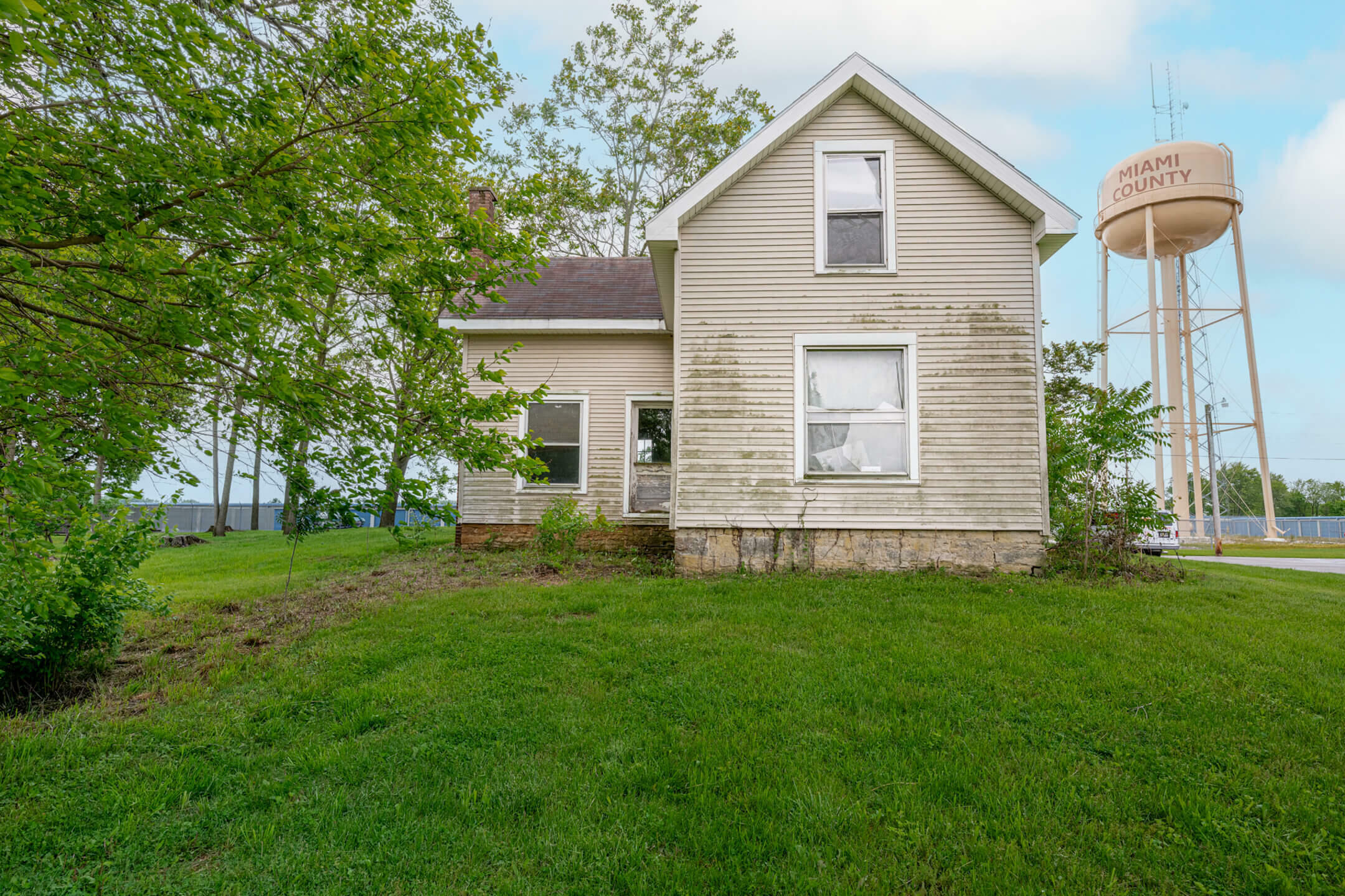 Property Photo: 6900 U.s. Hwy 40 OH 45371