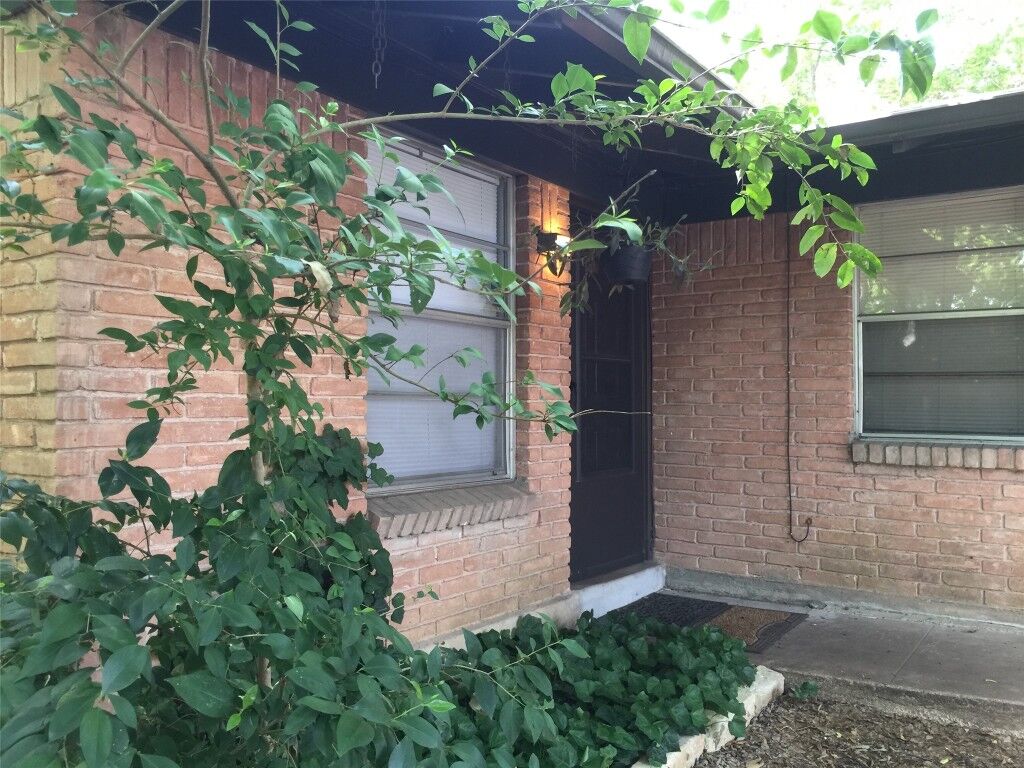 Property Photo:  2403 Sherwood Lane  TX 78704 