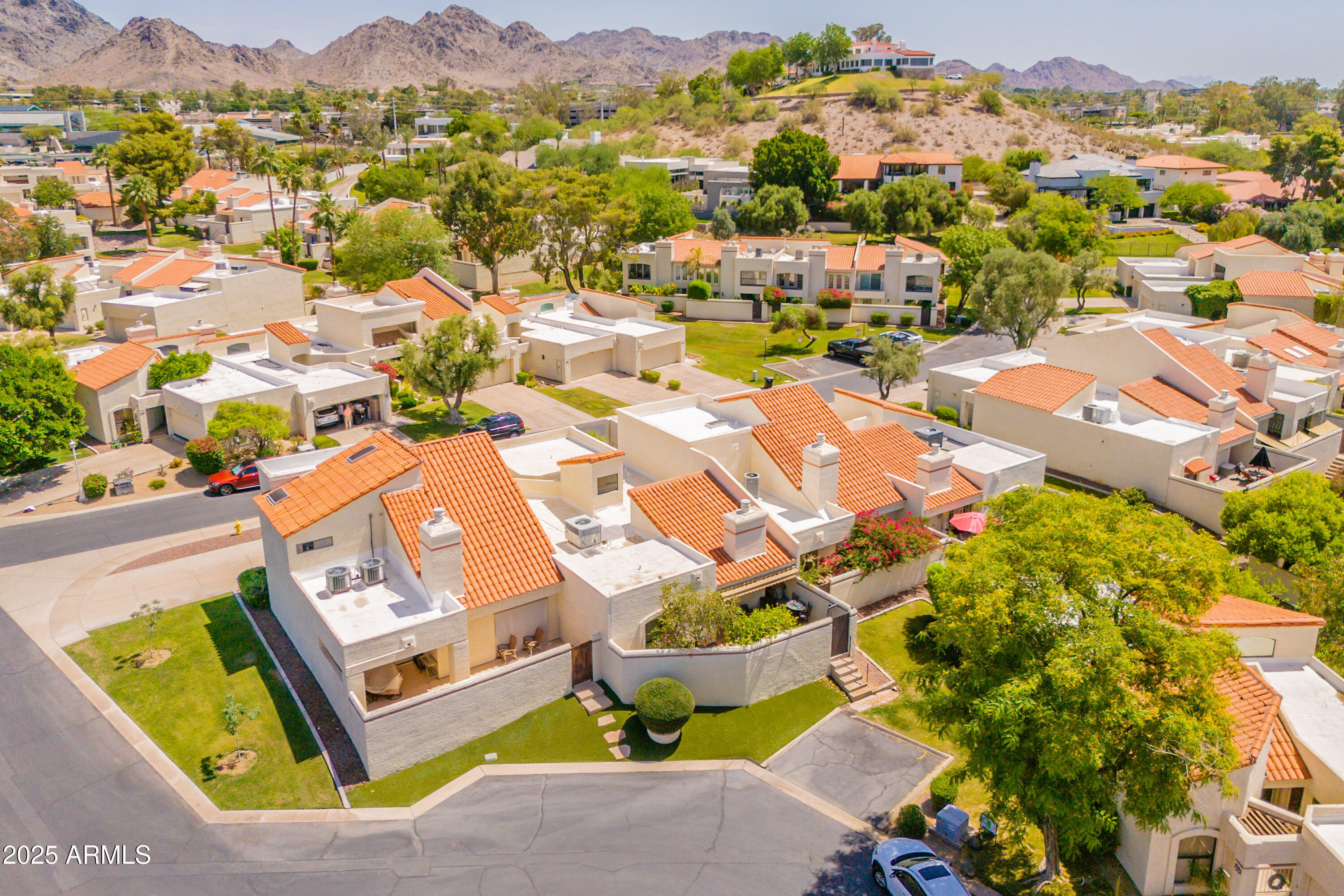 Property Photo: 2413 E Rancho Drive AZ 85016