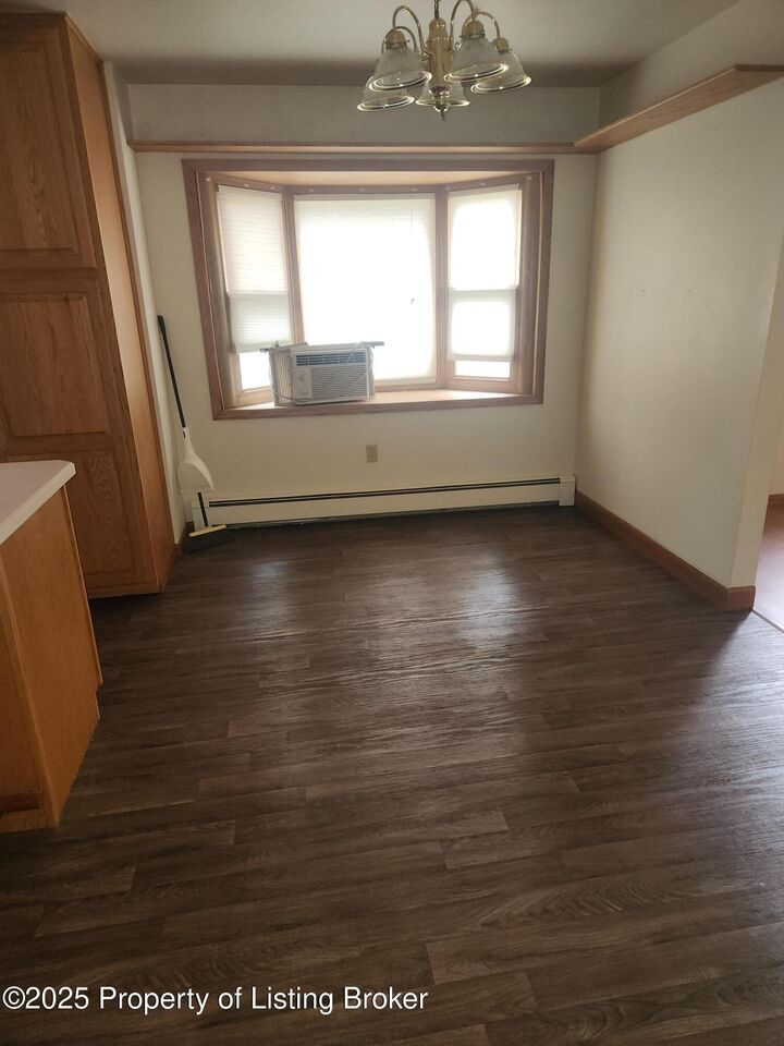 Property Photo: 214 3rd Avenue E ND 58562