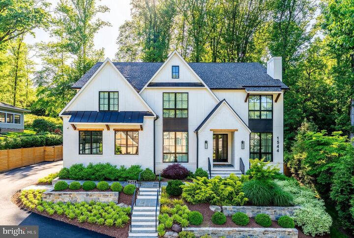 1544 Forest Villa Lane  McLean VA 22101 photo