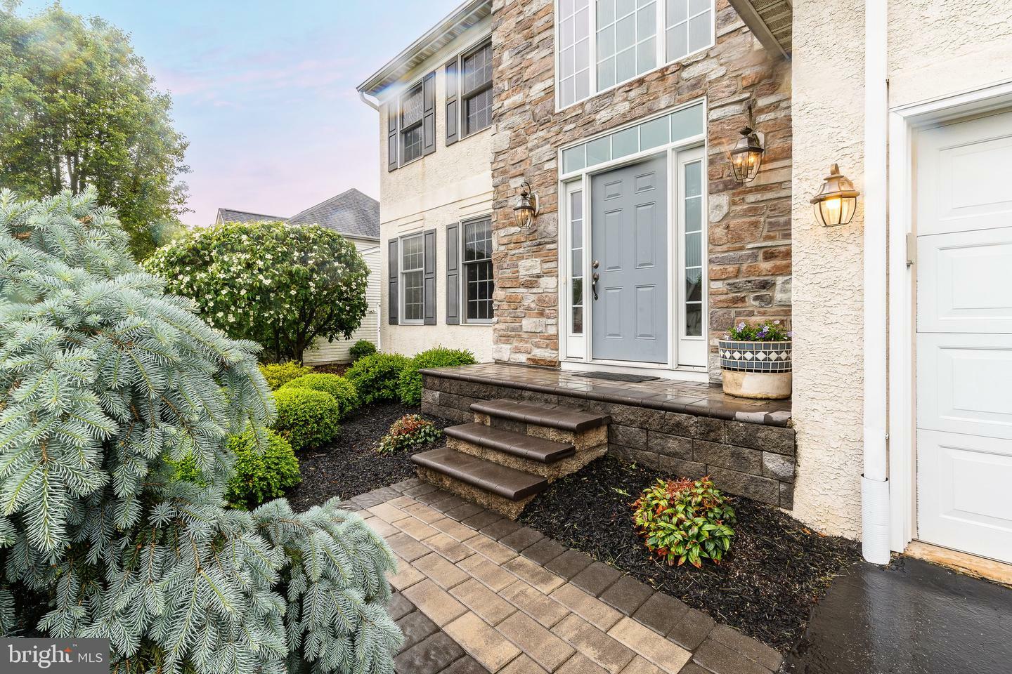 Property Photo: 530 Olivia Way PA 19444