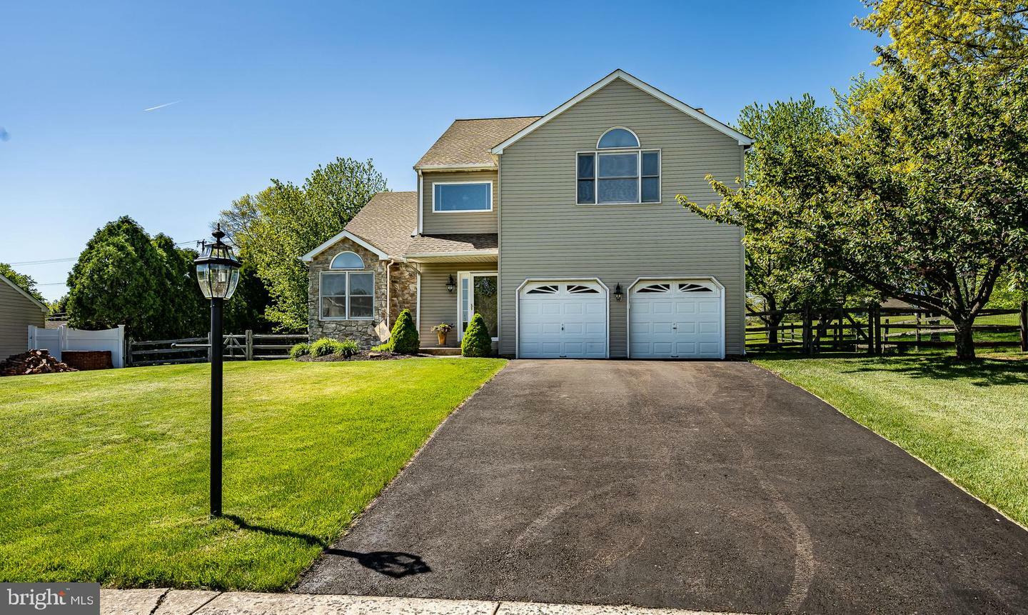 Property Photo: 134 Elio Circle PA 19468