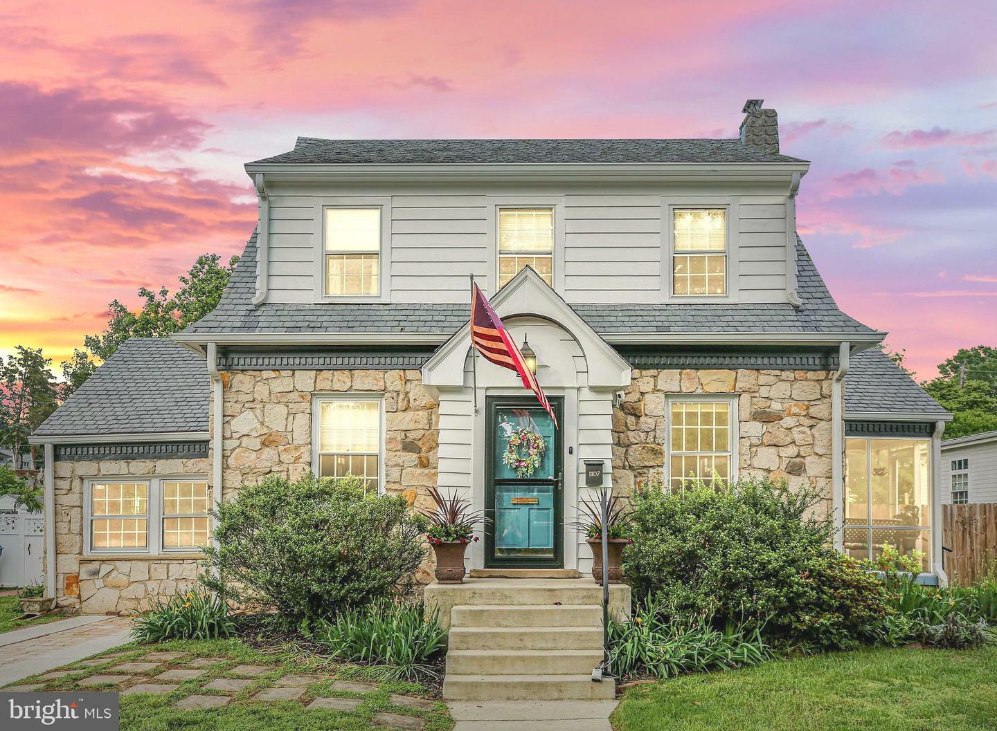 Property Photo: 1107 Kenmore Avenue VA 22401