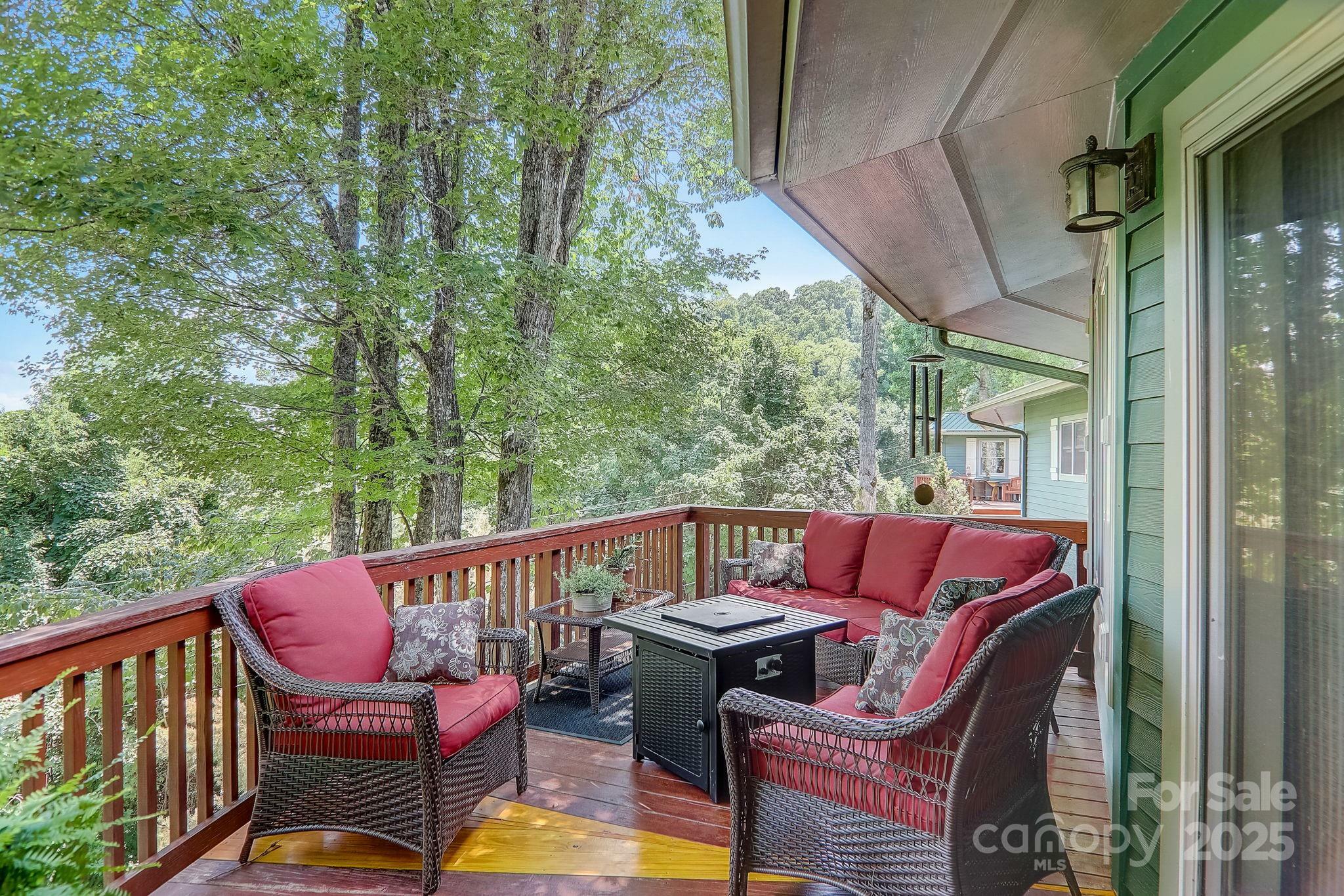 Property Photo: 274 Slippery Rock Road NC 28785