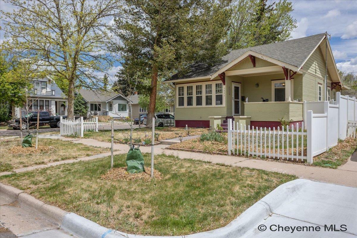 Property Photo: 3021 Thomes Ave WY 82001