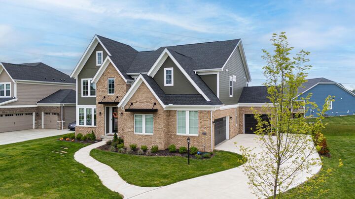 Property Photo: 2733 Sycamore Trace OH 43026