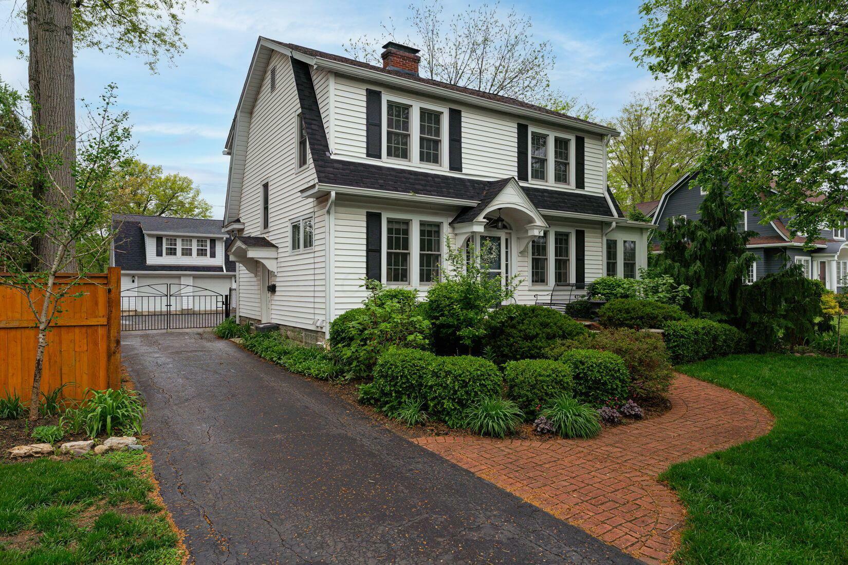Property Photo:  2842 Powell Avenue  OH 43209 