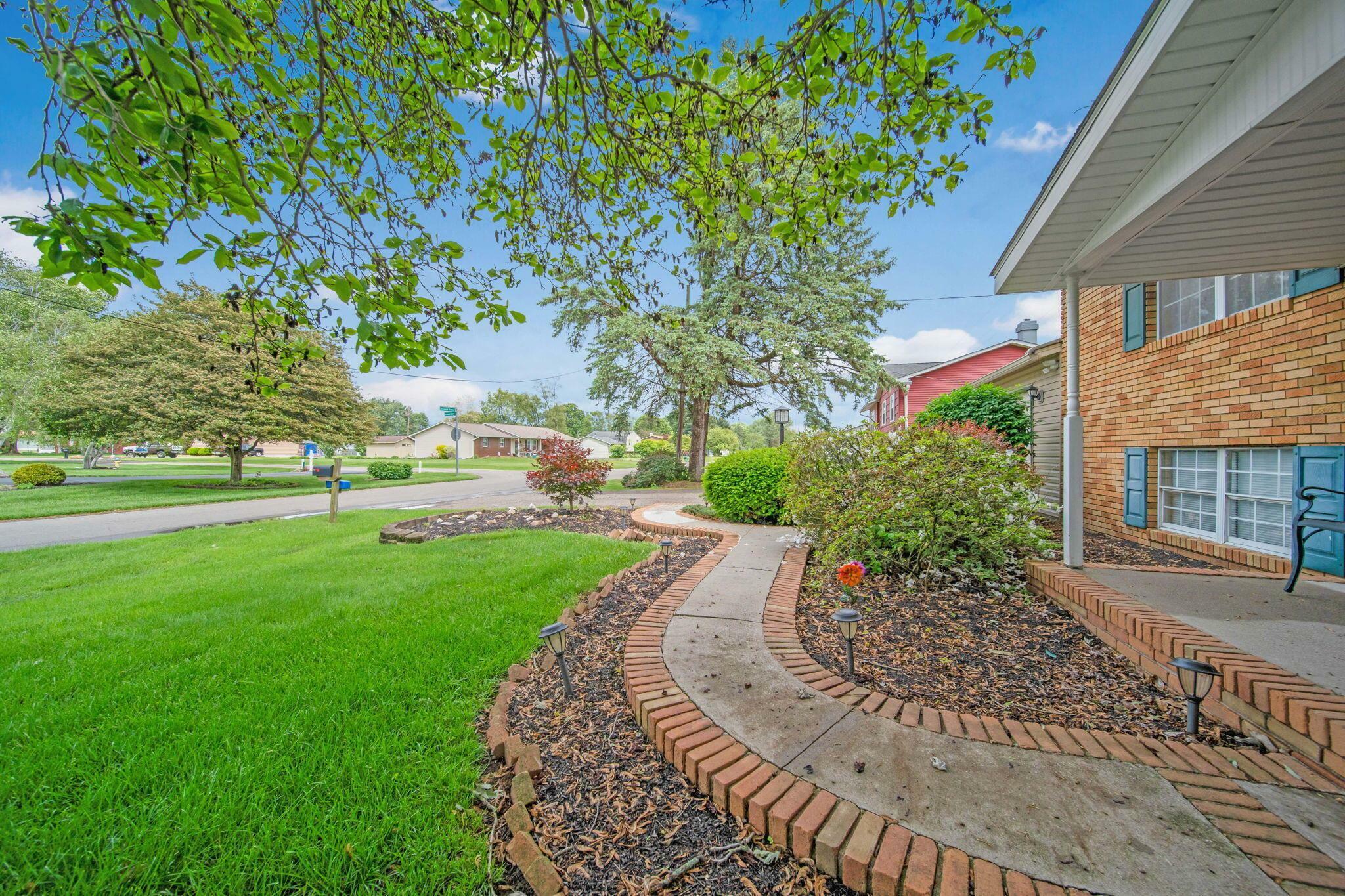 Property Photo:  299 Sherwood Downs S  OH 43055 