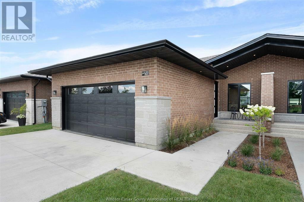 Property Photo: 572 Lily Mac Boulevard ON N6E 3N7