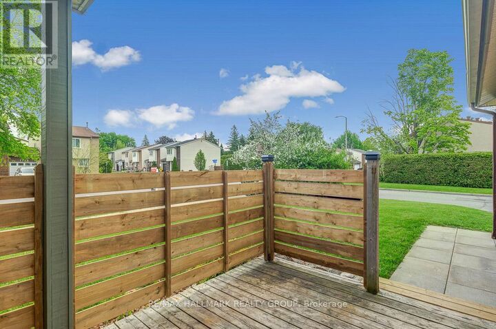 Property Photo:  1701 Lafrance Drive  ON K1E 2L7 