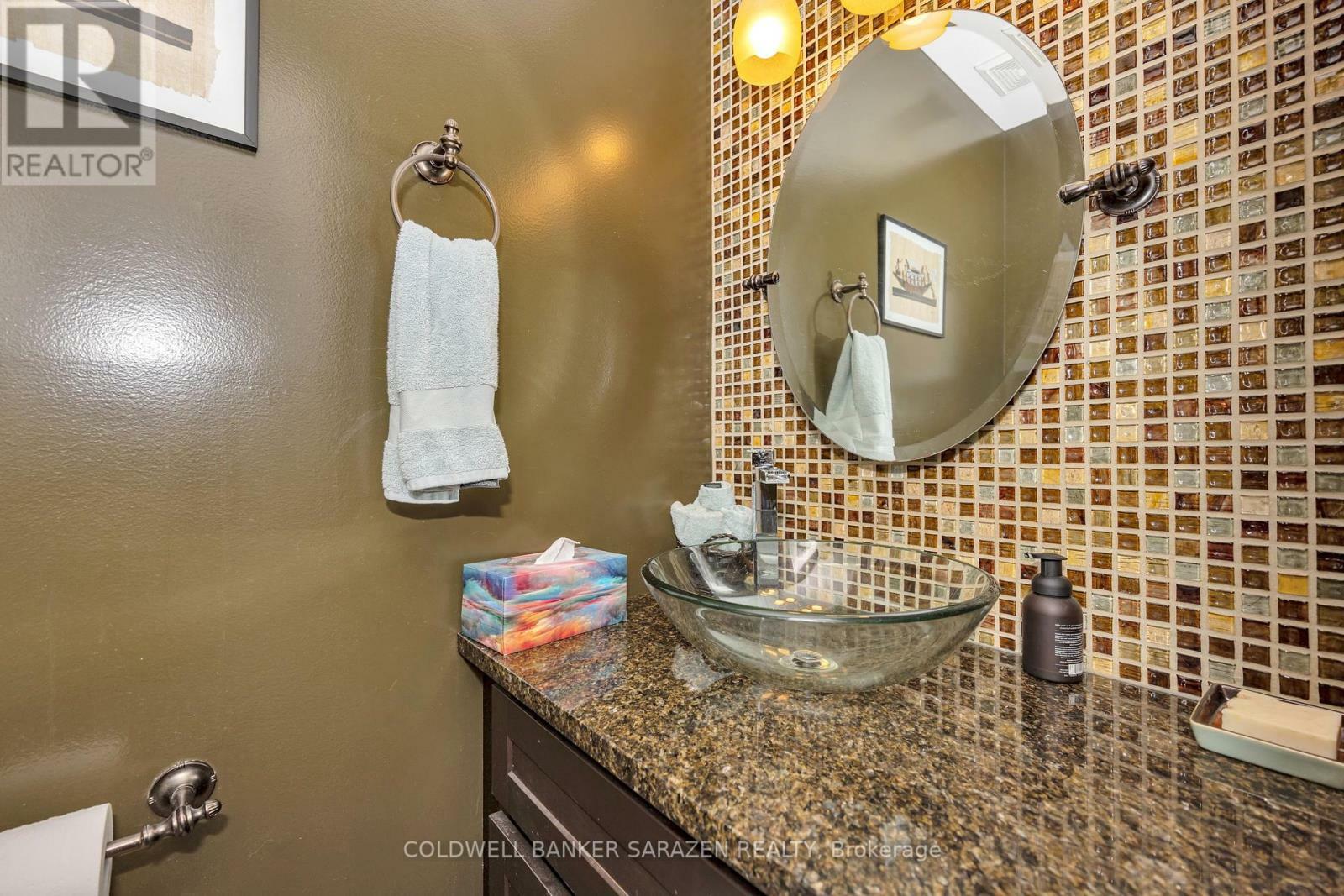 Property Photo: 1461 Perez Crescent ON K1J 8V3