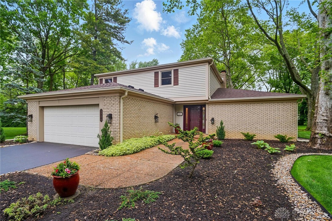 Property Photo: 5206 Beaconwood Court OH 45429