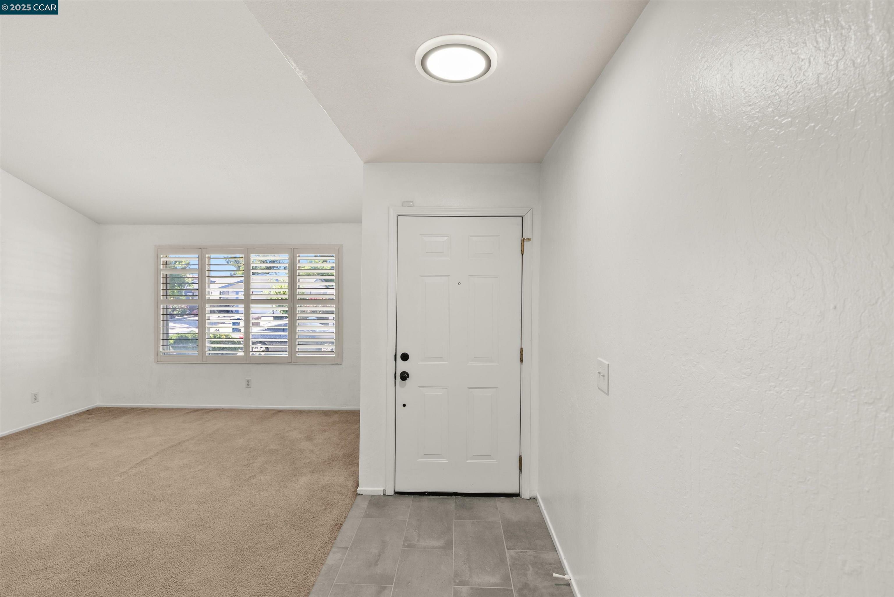 Property Photo: 2208 Hamlin Dr CA 94509