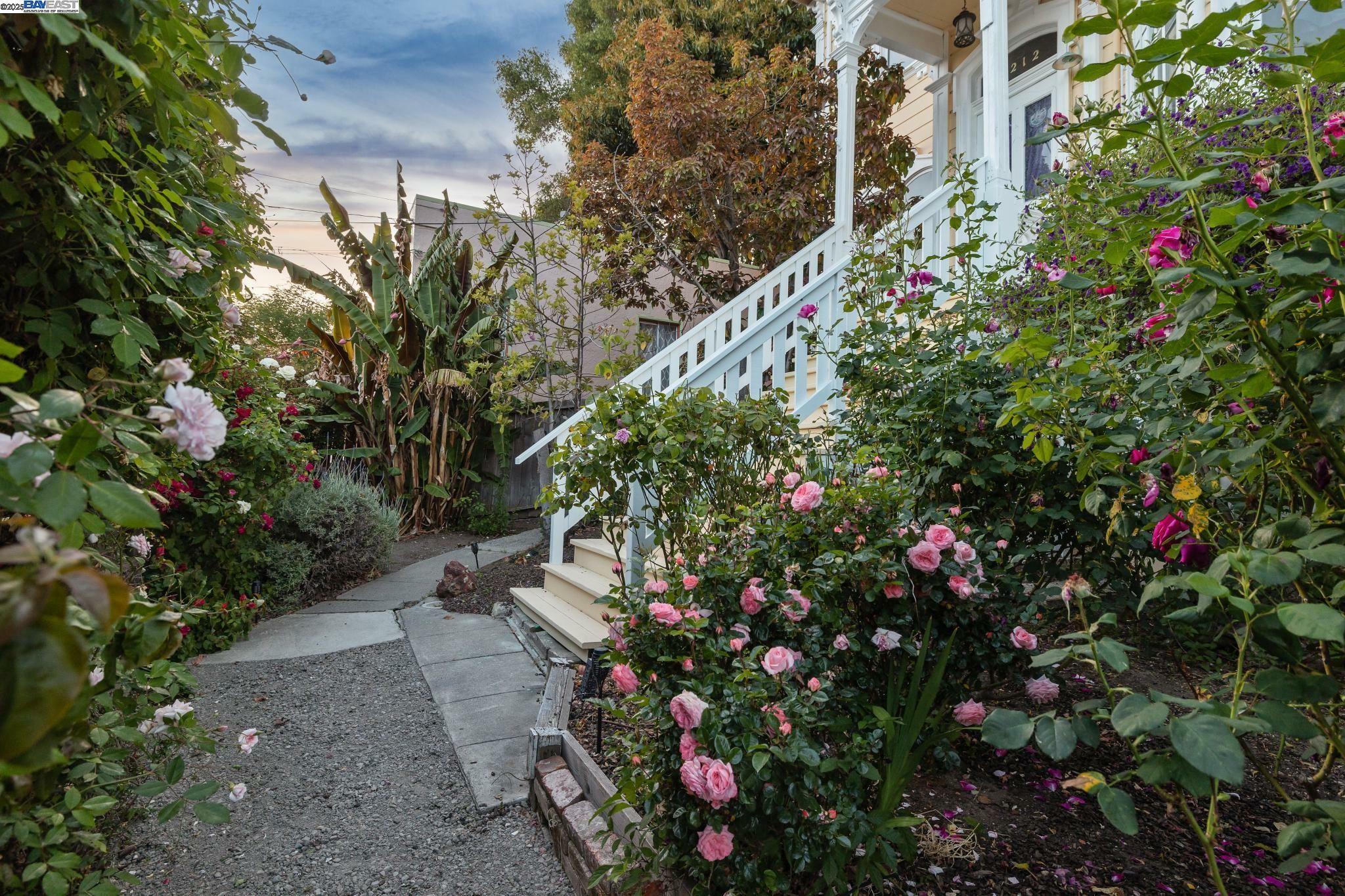 Property Photo:  2214 E 27th Street  CA 94606 