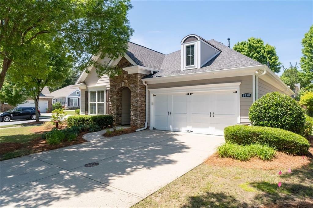 Property Photo: 6350 Manningtree Court GA 30041