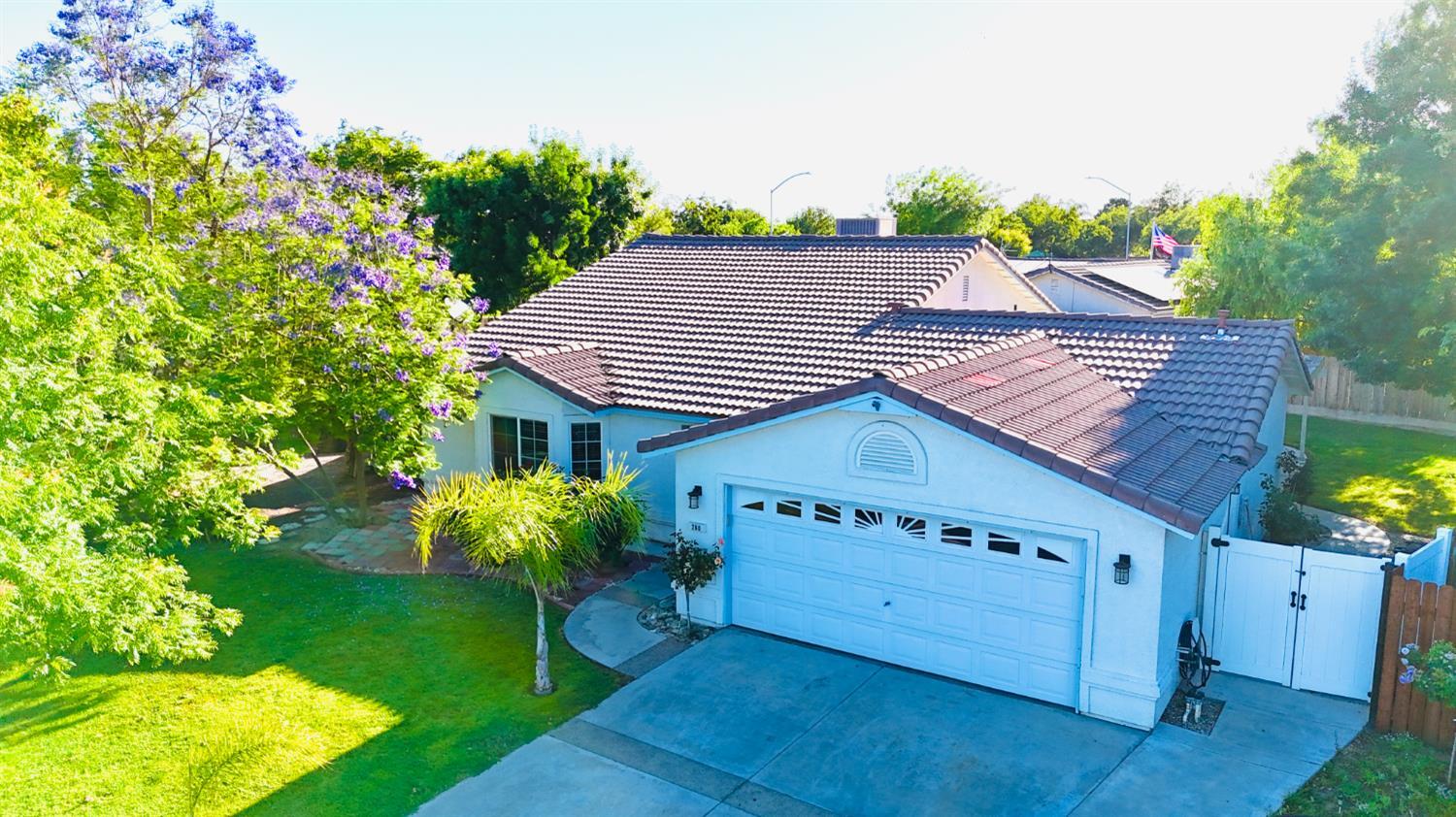 Property Photo:  260 S Kenneth Avenue  CA 93630 
