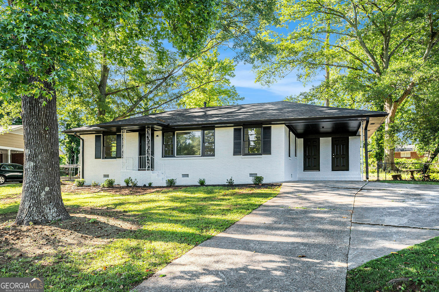 Property Photo: 1207 Ellington Drive GA 30260