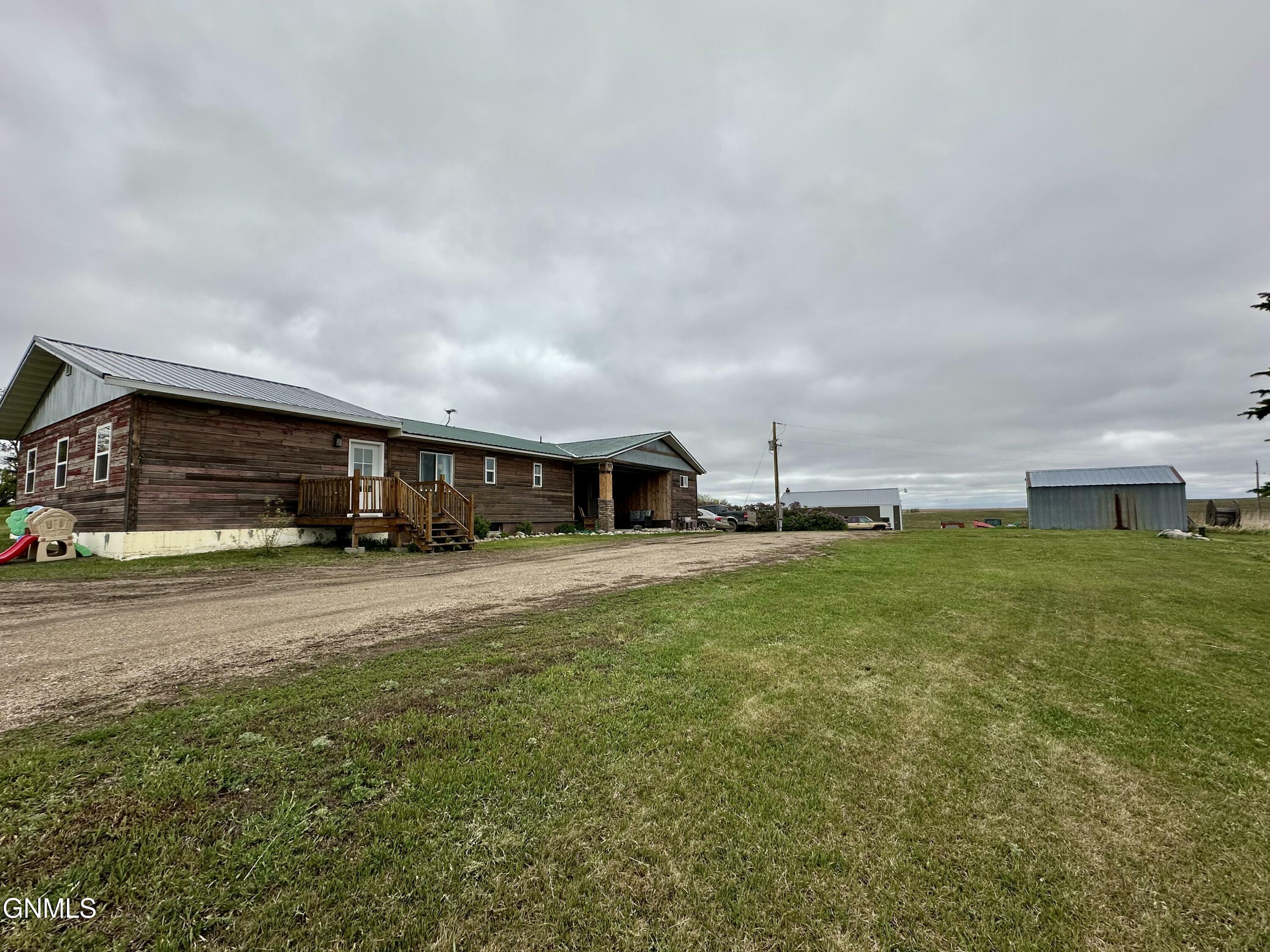 Property Photo: 1632 12th Avenue NW ND 58575