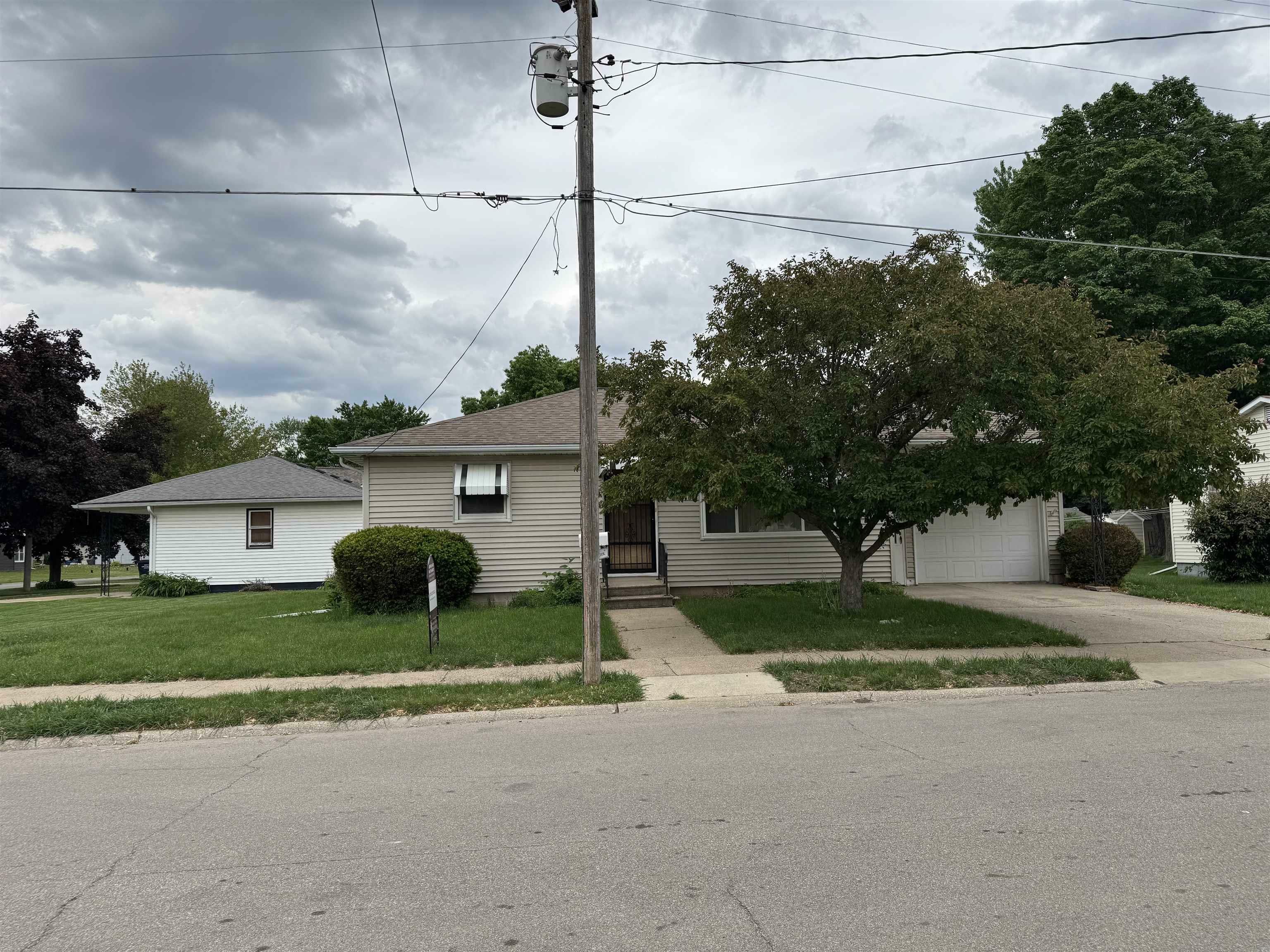 802 Poplar St  Laporte City IA 50651 photo
