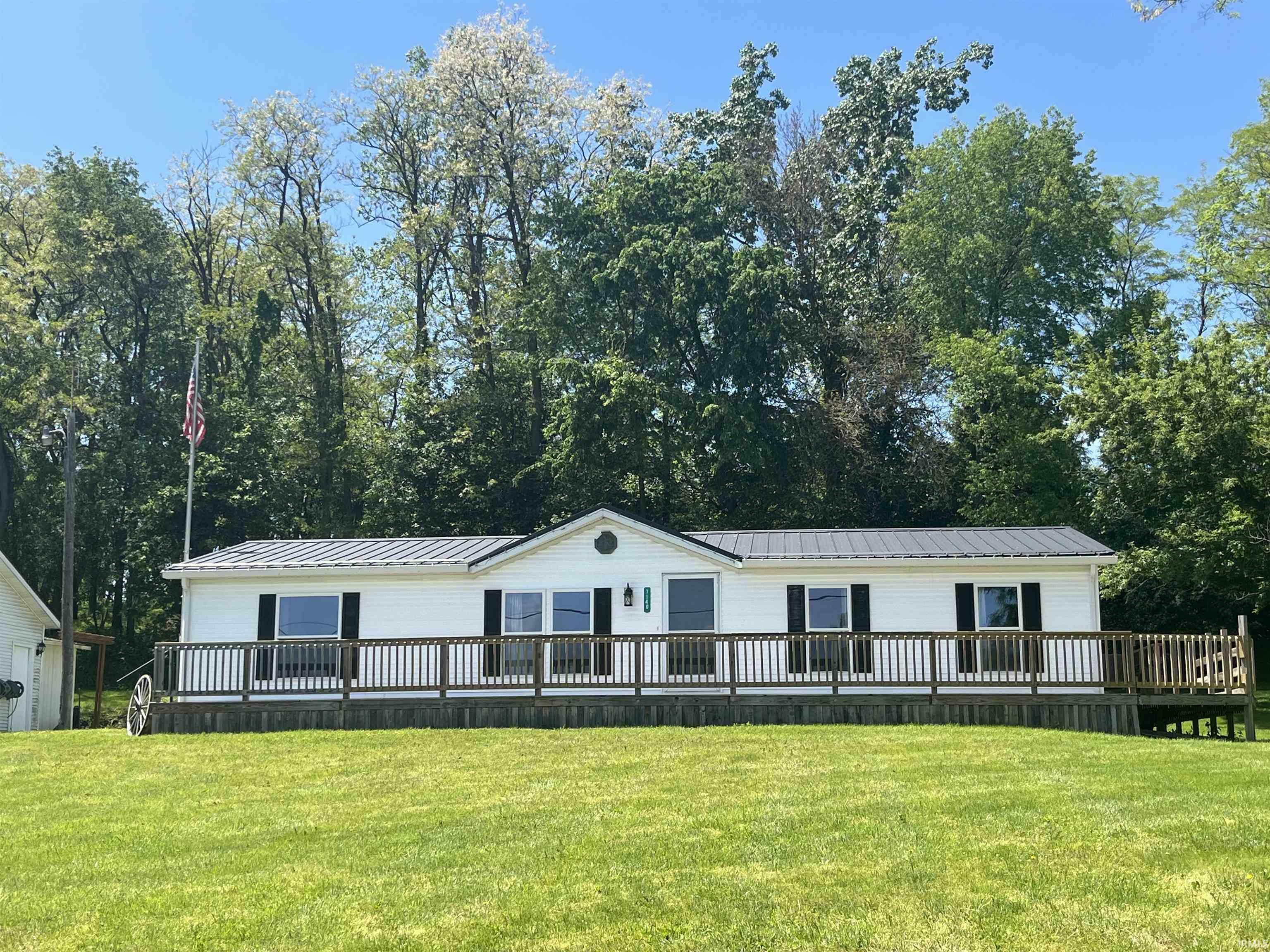 Property Photo: 7140 N US 24 Highway IN 46750