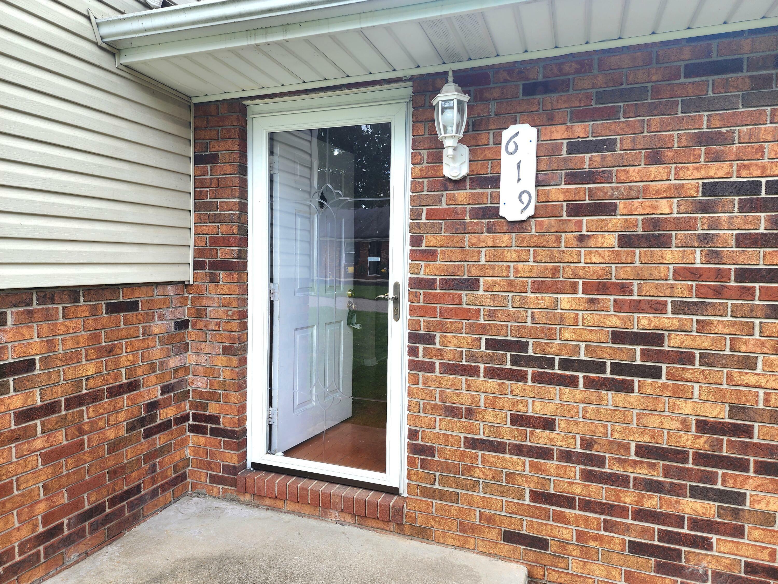 Property Photo: 619 West Greenhill Road KY 41102