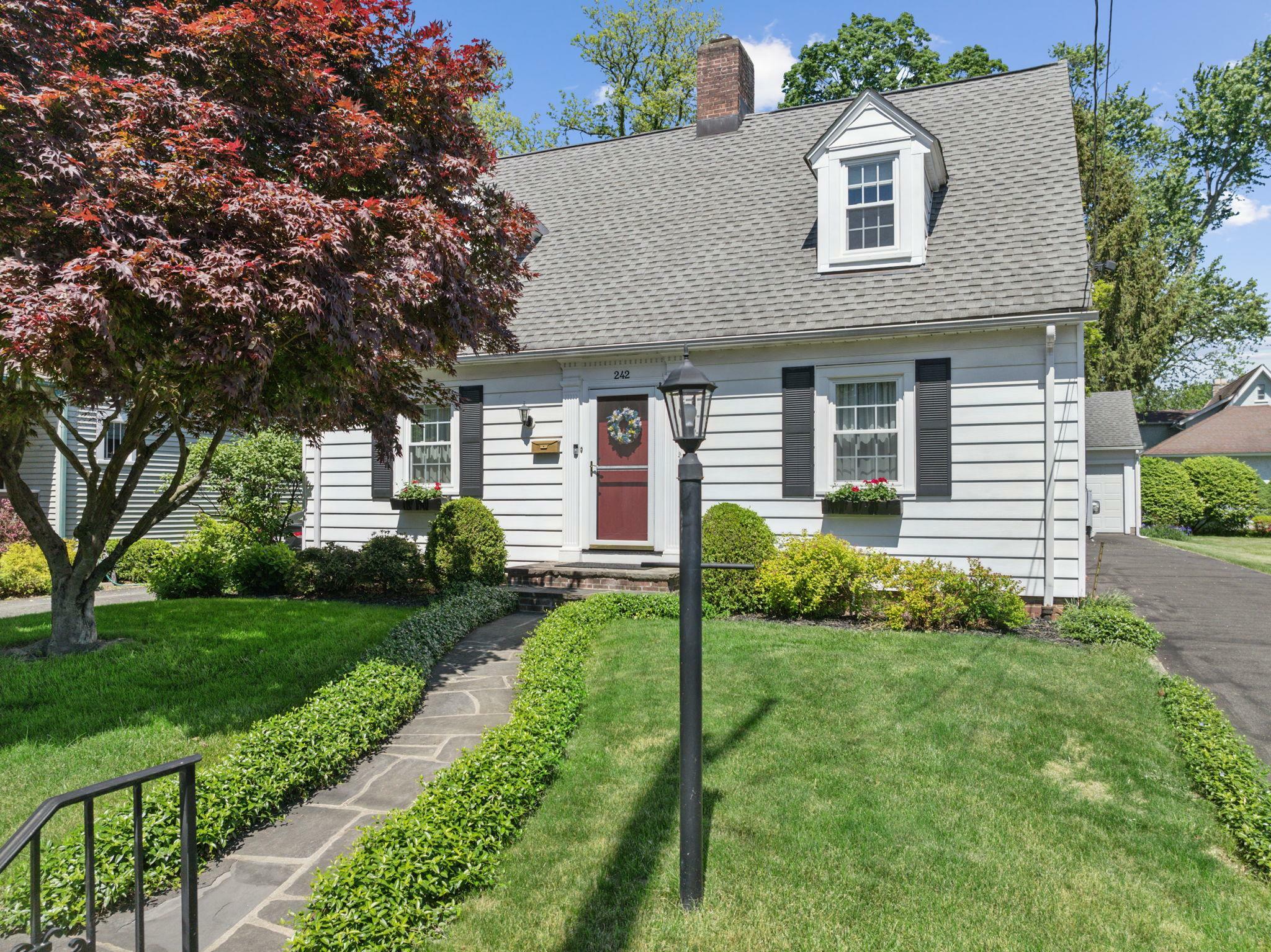 Property Photo:  242 N Manor Avenue  NY 12401 