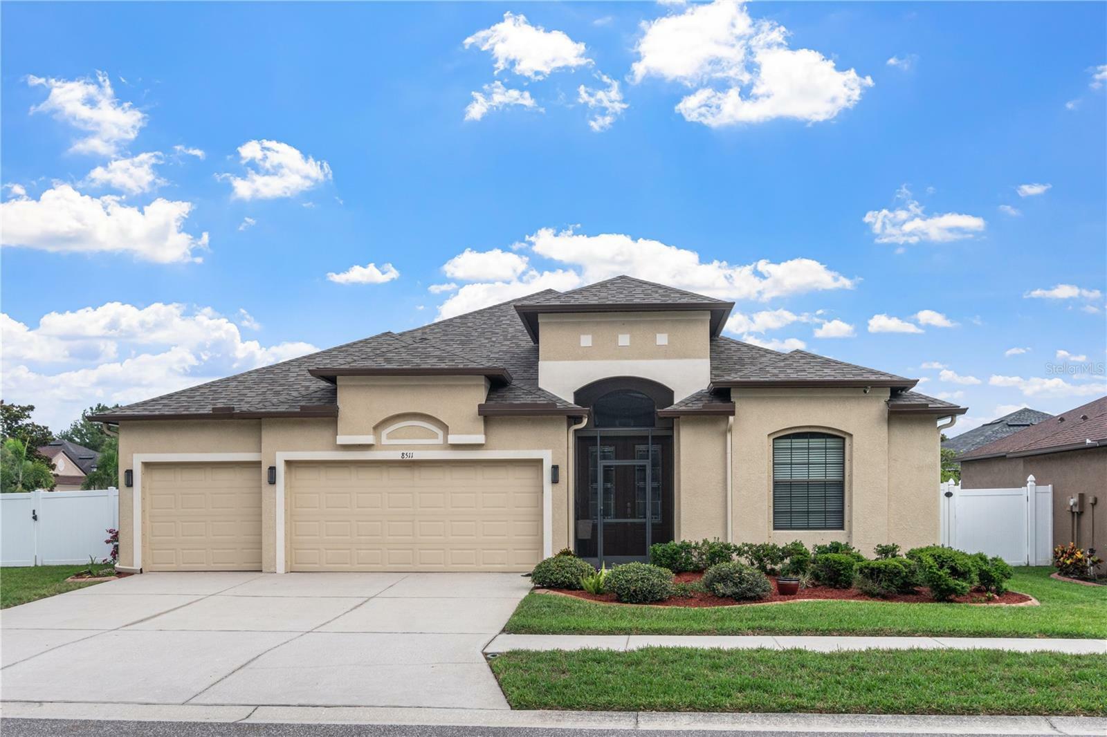 Property Photo: 8511 White Poplar Drive FL 33578