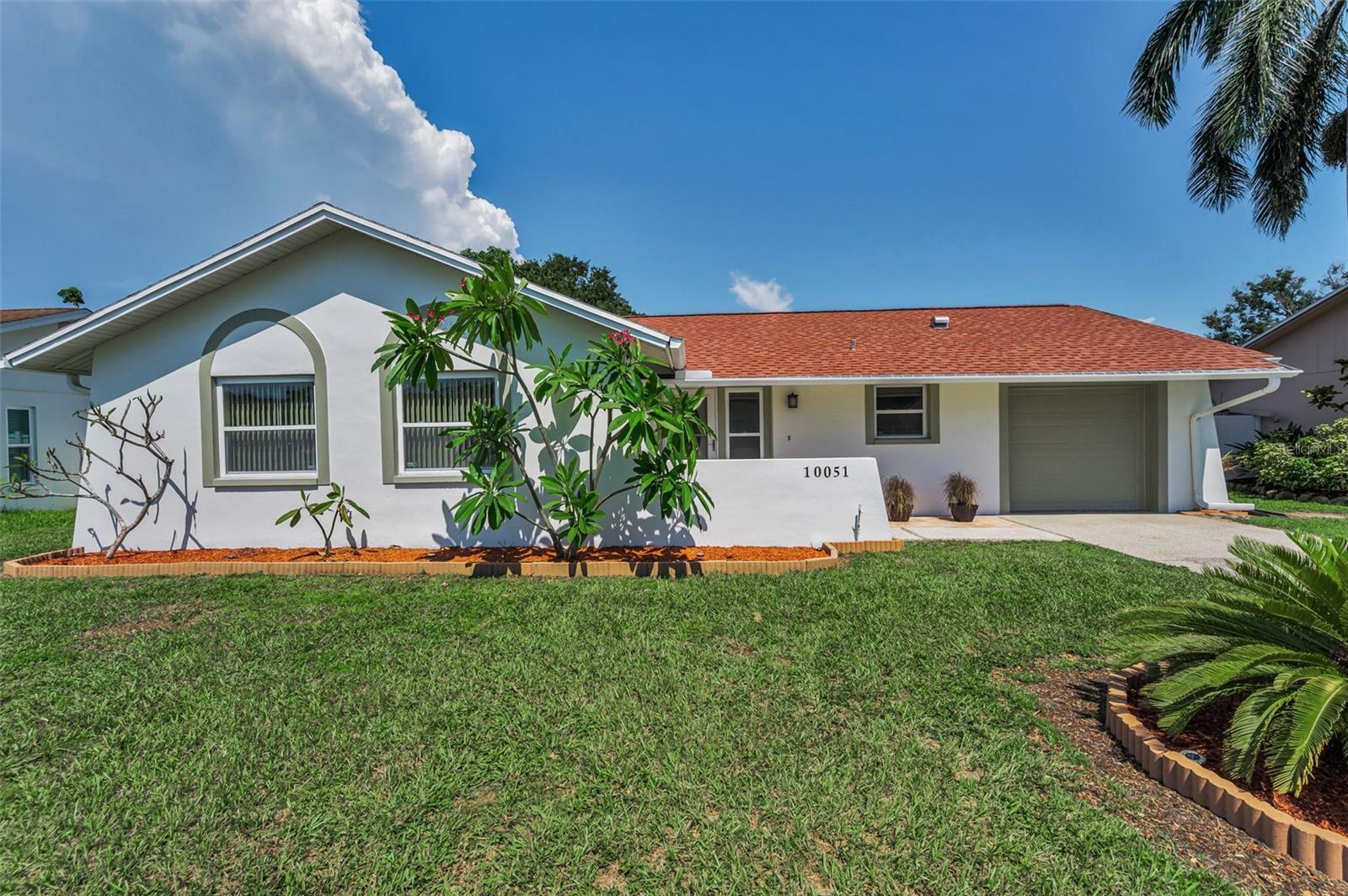 Property Photo: 10051 82nd Lane FL 33777