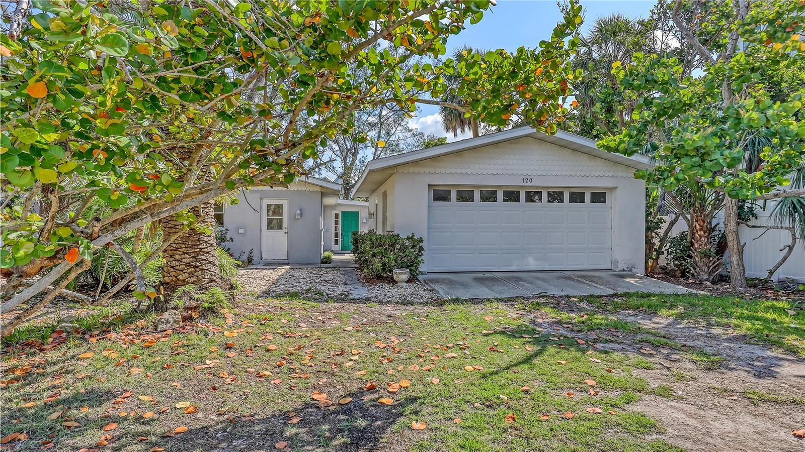 Property Photo:  120 Hammock Road  FL 34216 
