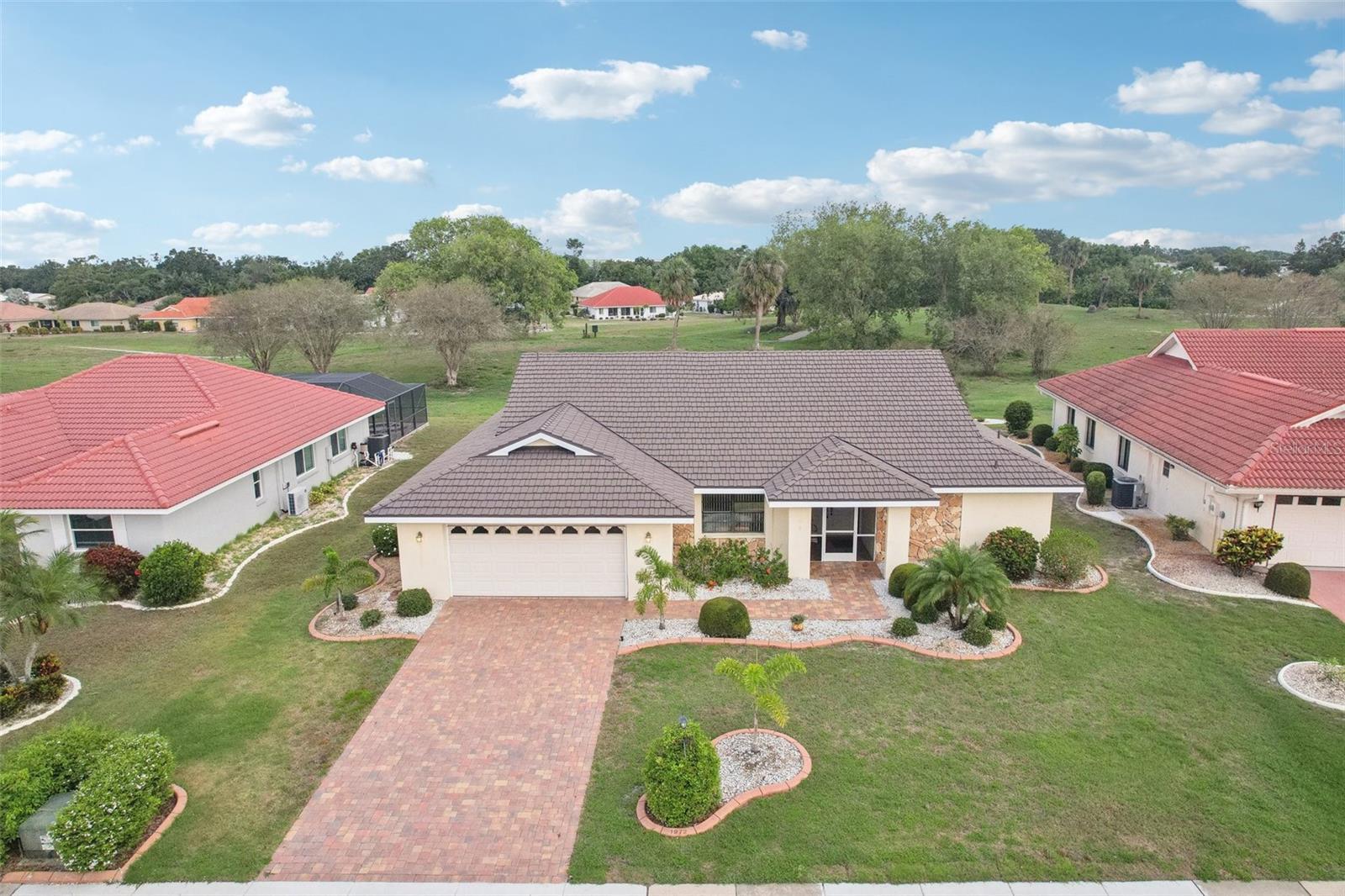 Property Photo: 1972 Wolf Laurel Drive FL 33573