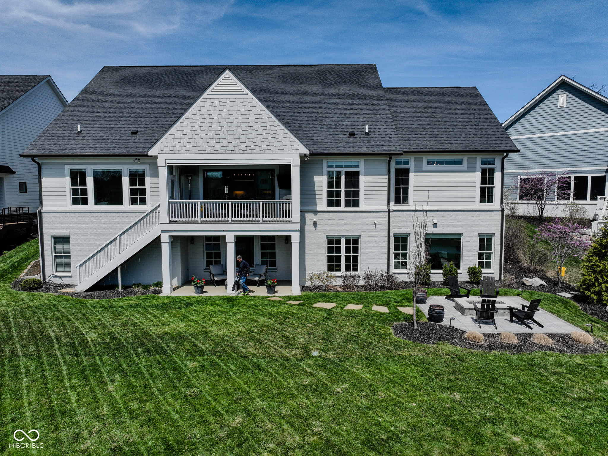 Property Photo: 987 Oak Terrace Road IN 46074