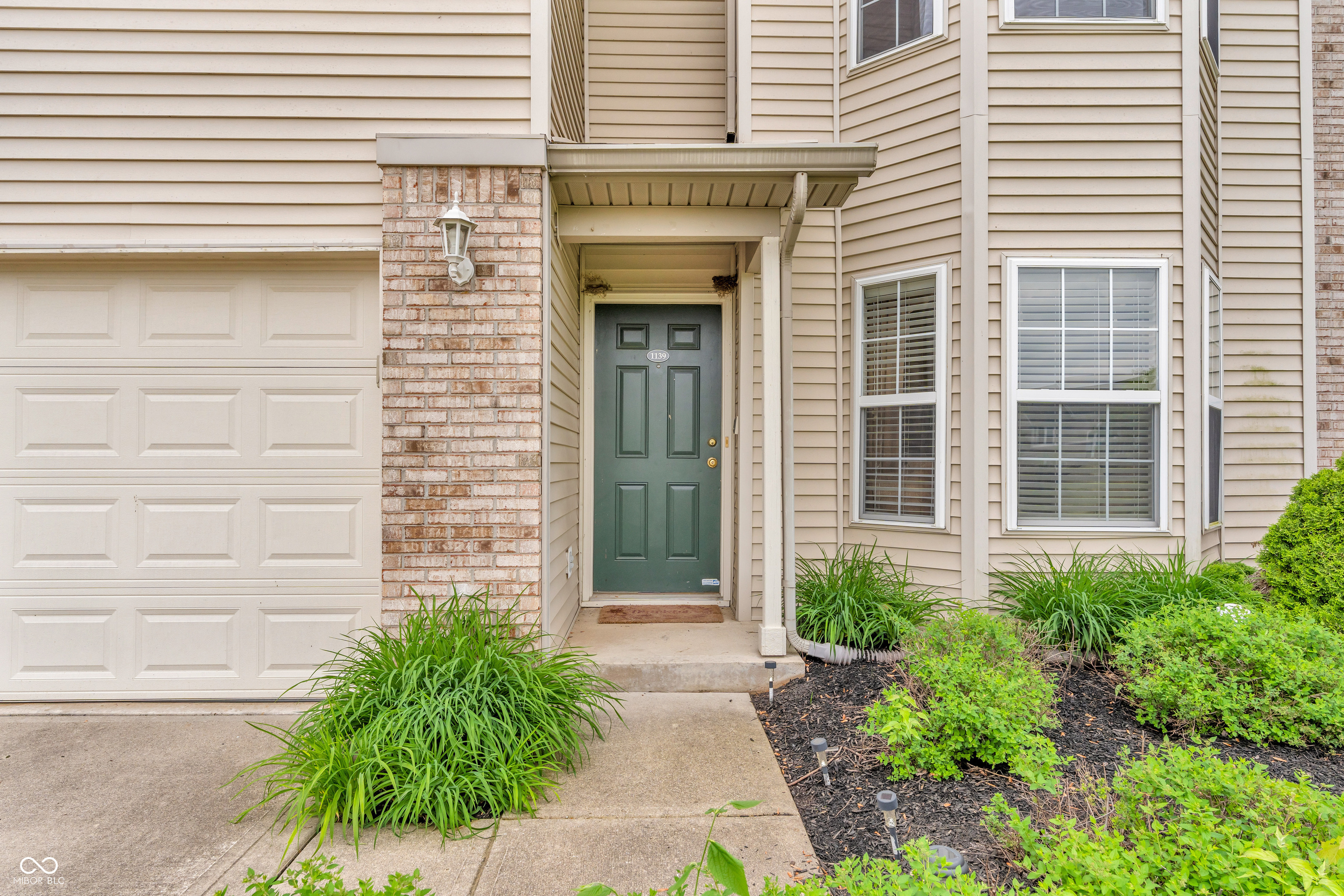Property Photo: 1139 Fernwood Way IN 46168