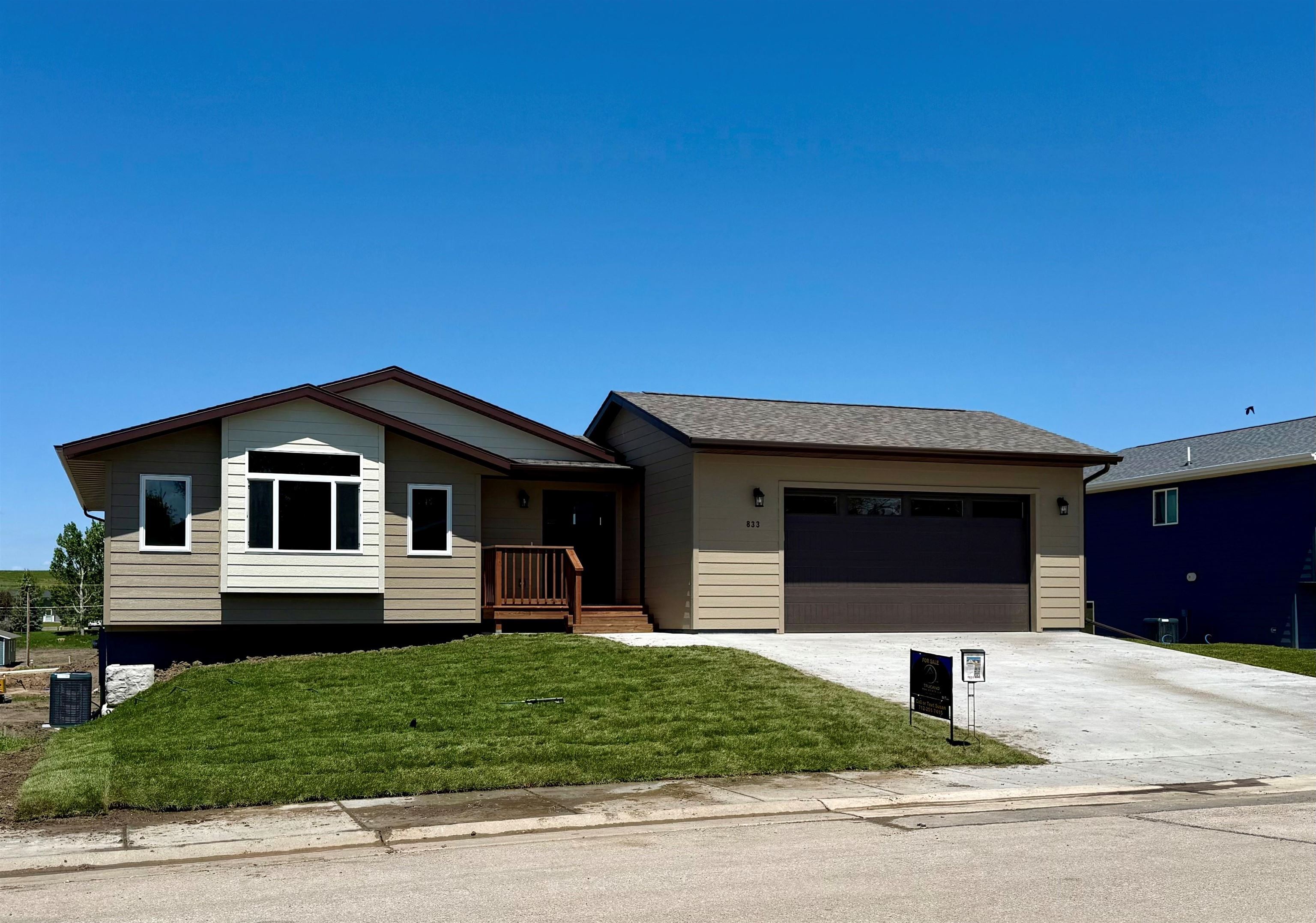 Property Photo:  833 Ridgeview Street  SD 57717 