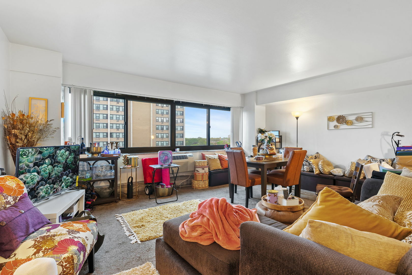 Property Photo:  7337 S South Shore Drive 712  IL 60649 